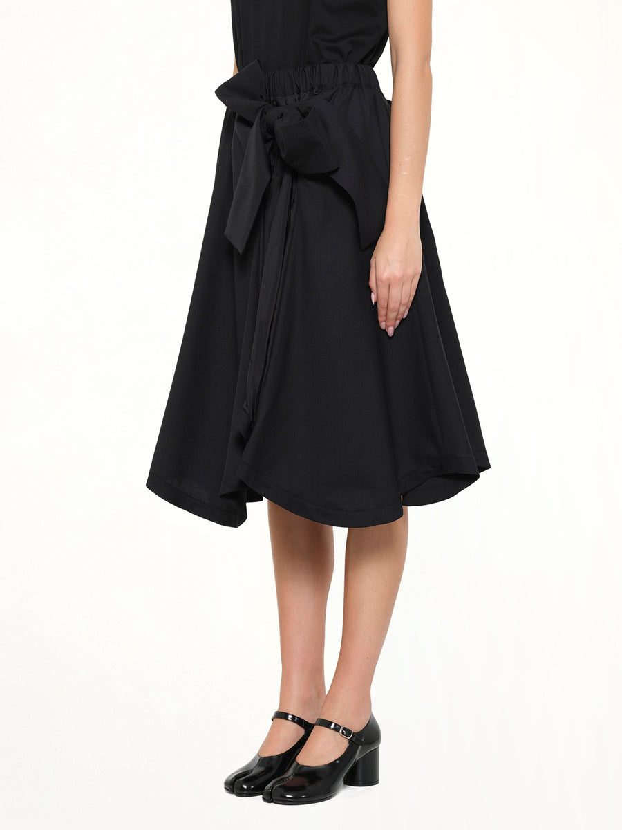Bowtie Skirt in Black