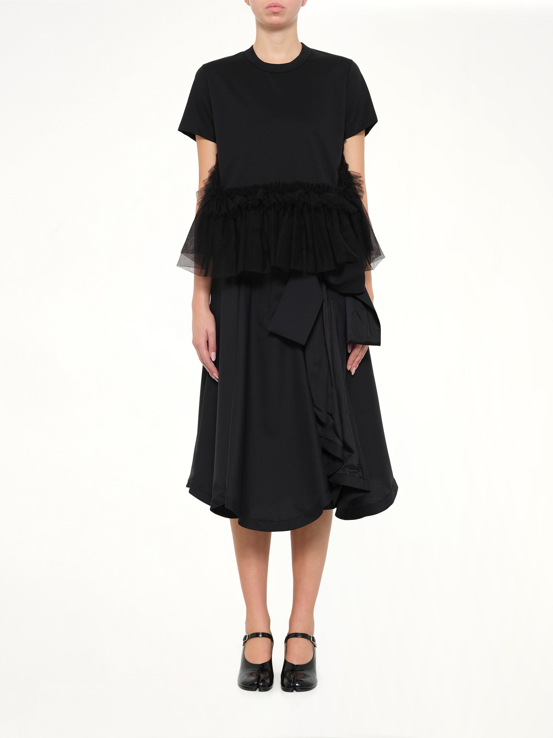 NOIR KEI NINOMIYA Ladies's T-Shirt in Black Model View from MARAIS