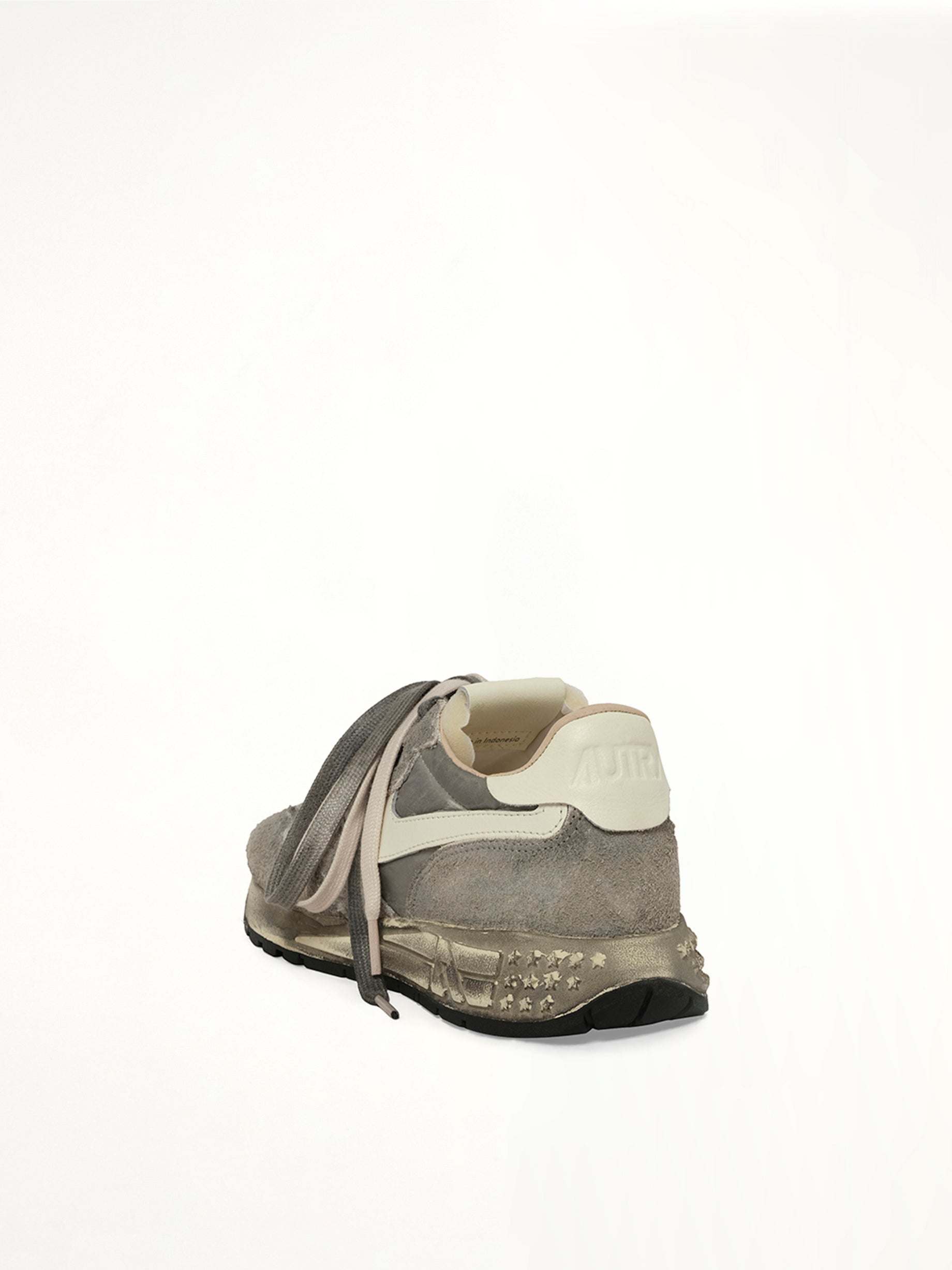 AUTRY Reelwind Super Vintage Low in White/Black Back View from MARAIS