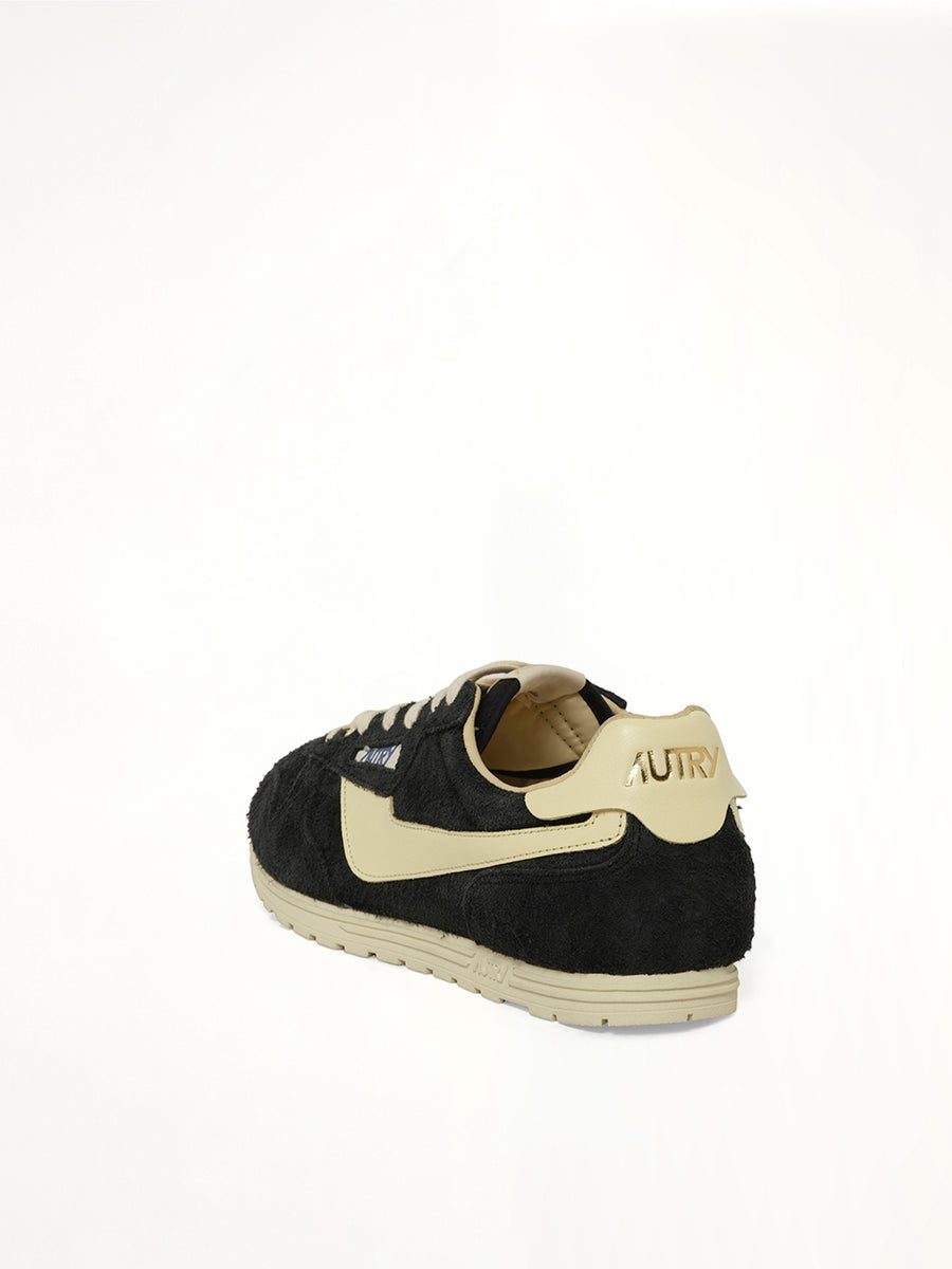 Windspin Low Sneaker in Black/Rutabaga