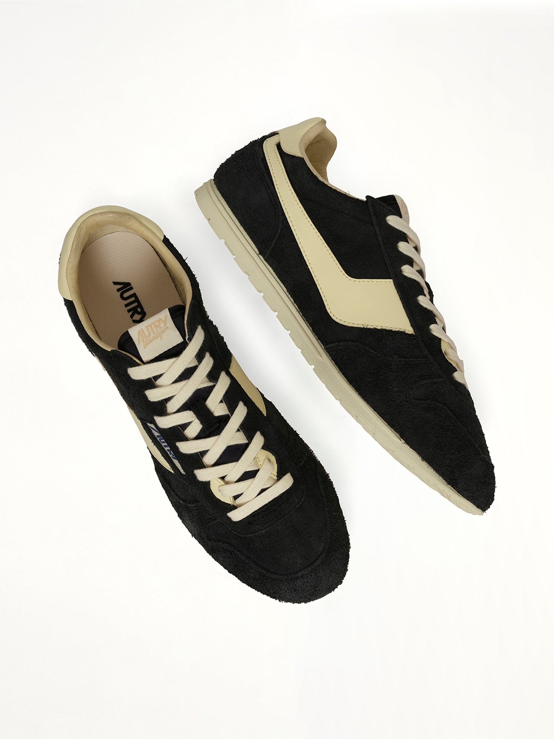 AUTRY Windspin Low Sneaker in Black/Rutabaga Top View from MARAIS