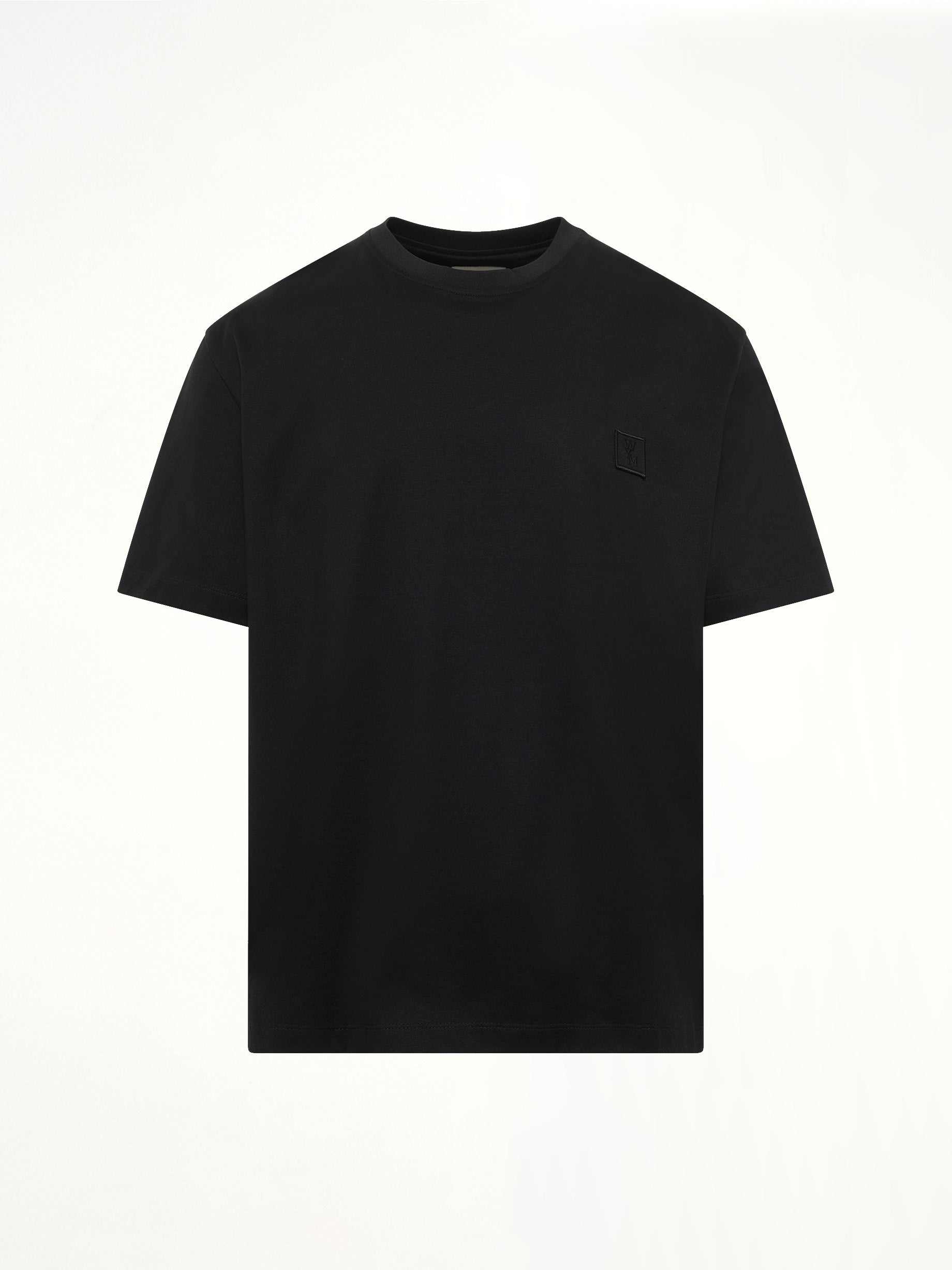 ブラックのフラワープリントTシャツ