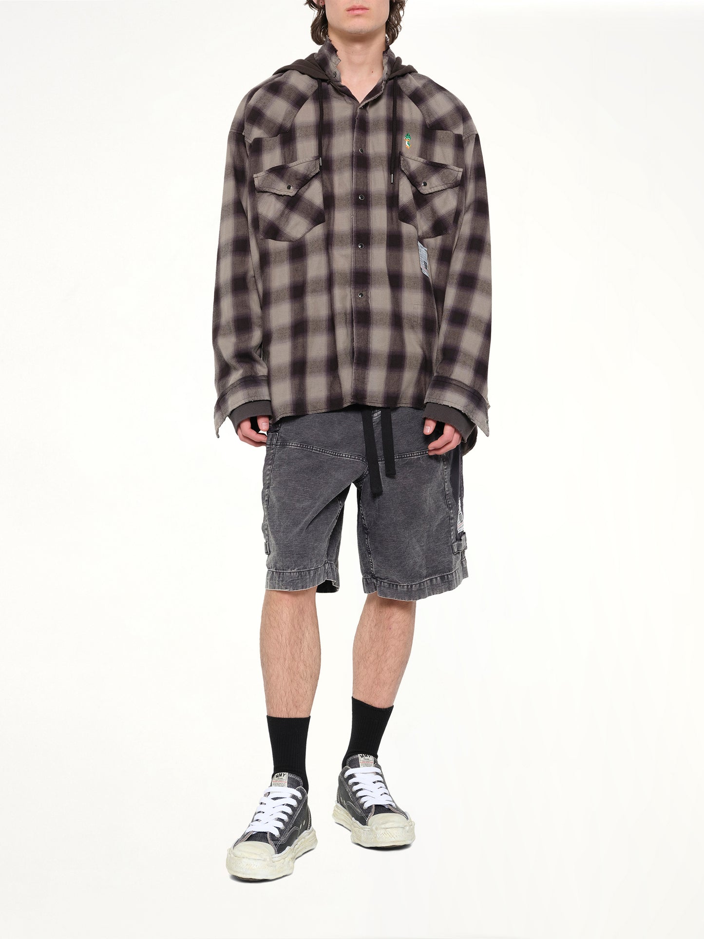 Damaged Cargo Short Pants in Black