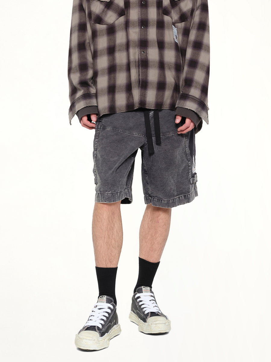 Damaged Cargo Short Pants in Black