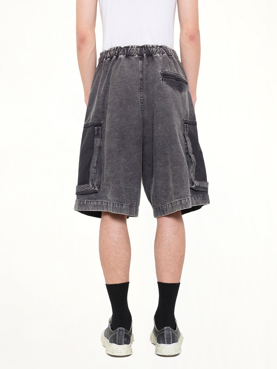 Damaged Cargo Short Pants in Black