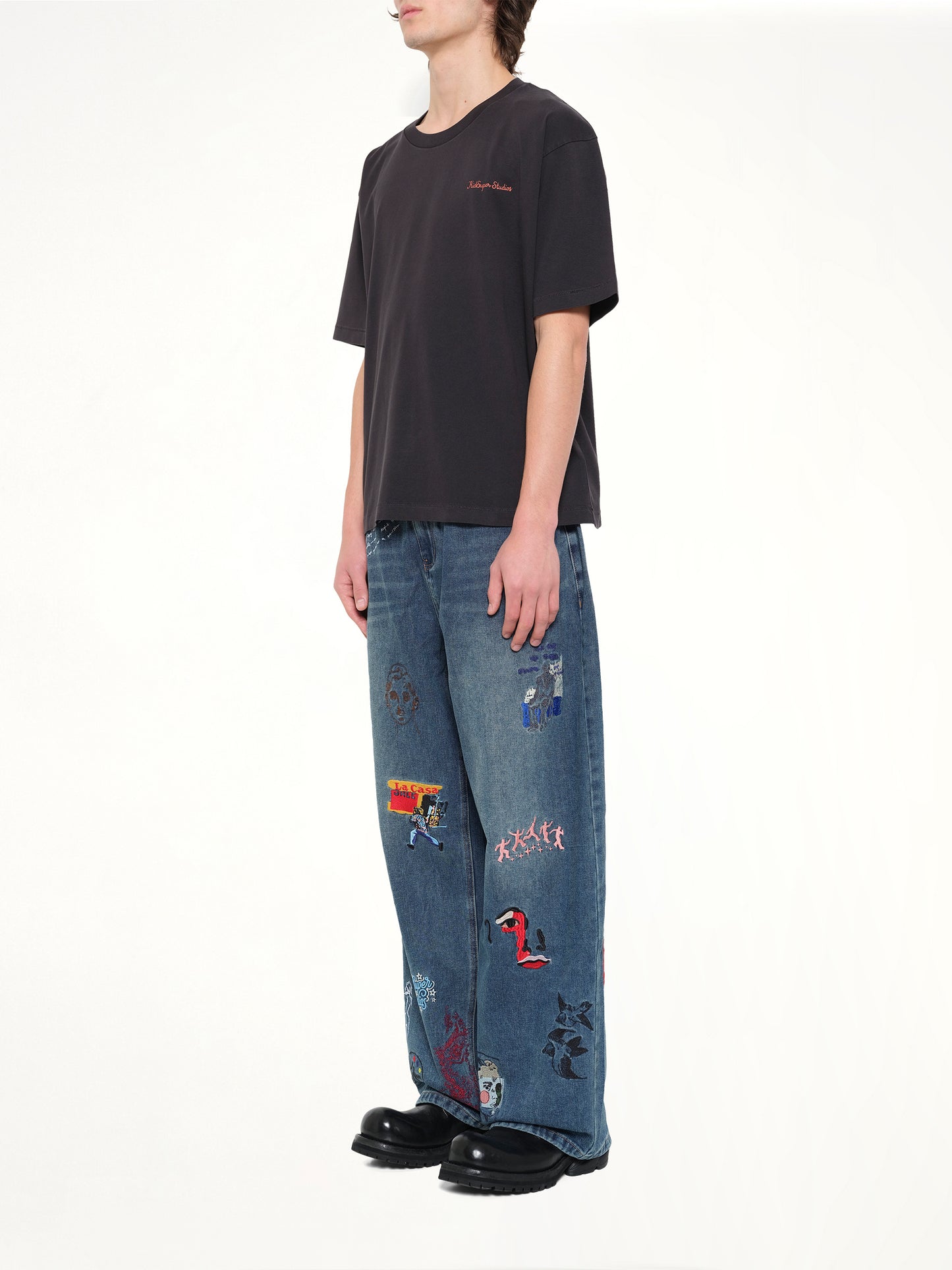 Dove Pattern T-Shirt in Washed Black
