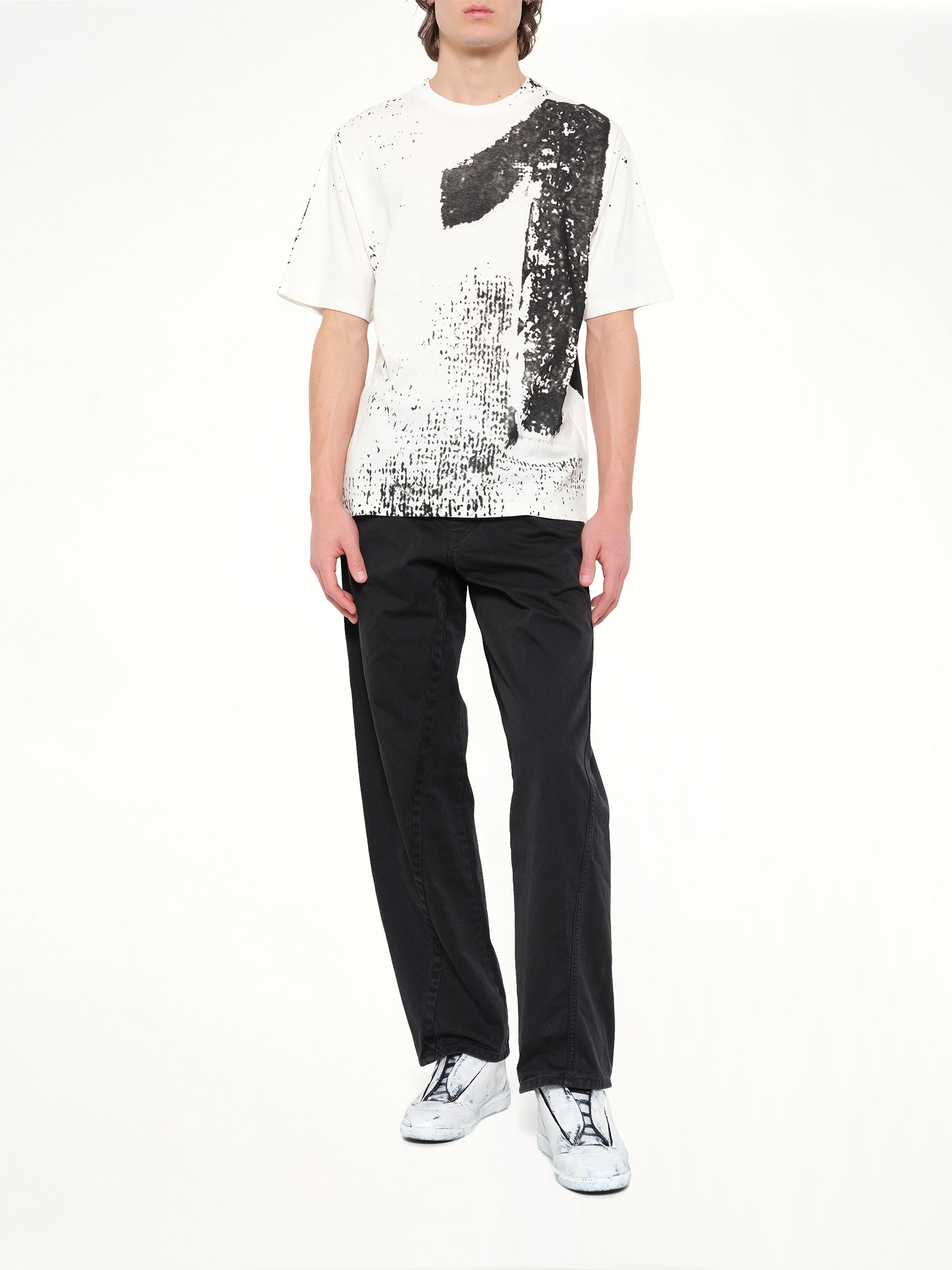オフホワイトの10 Tシャツ