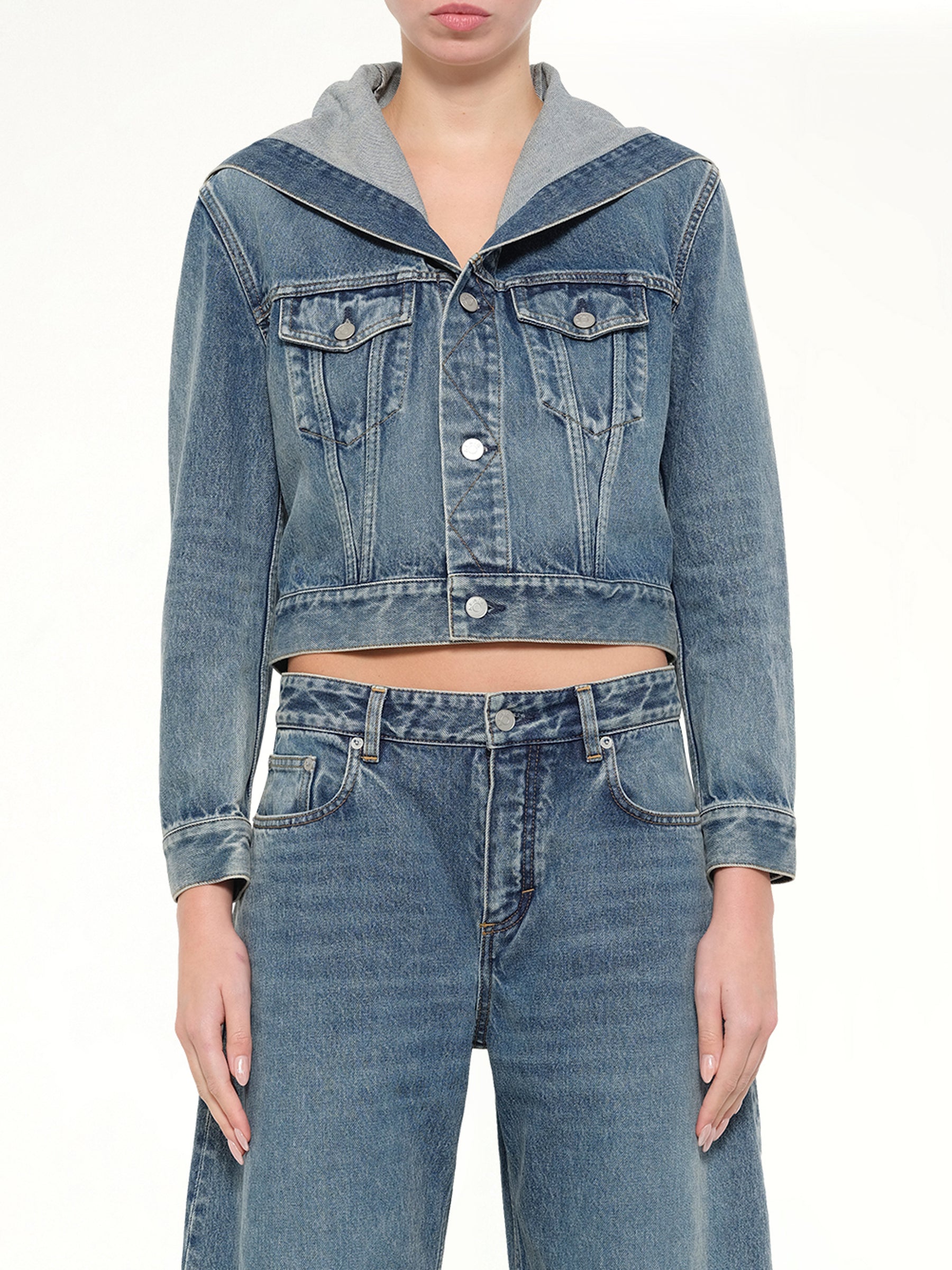 Trucker Denim Jacket in Handsand Wash
