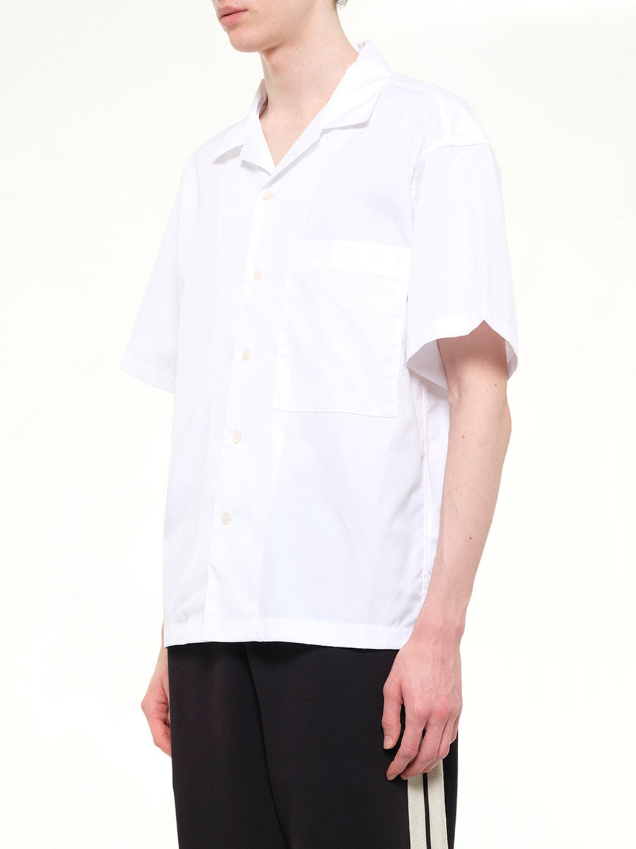 B Curved Logo Bowling Shirt in Off White/Black