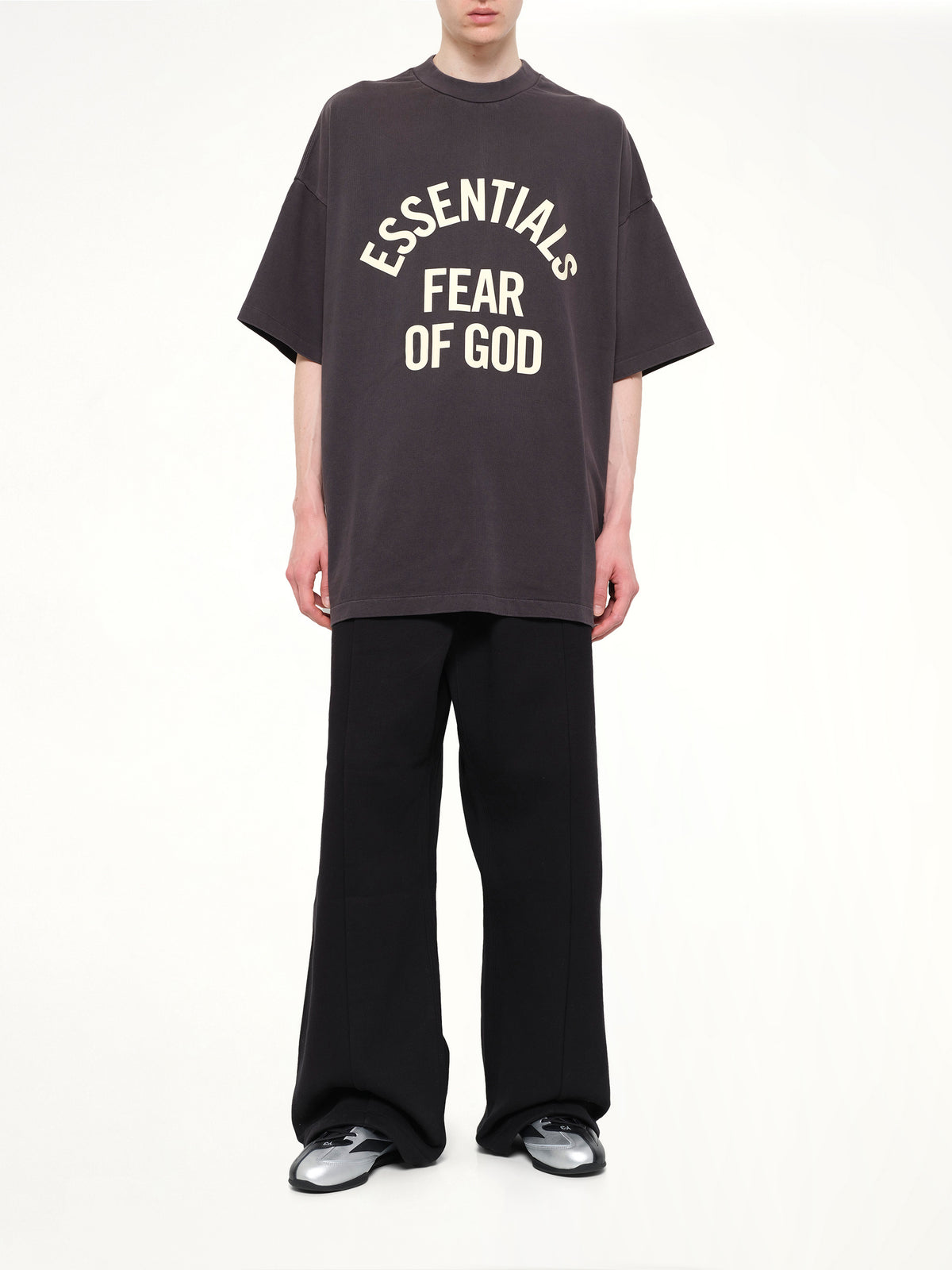 フェイデッドブラックのキャンパス90年代ショートスリーブTシャツ