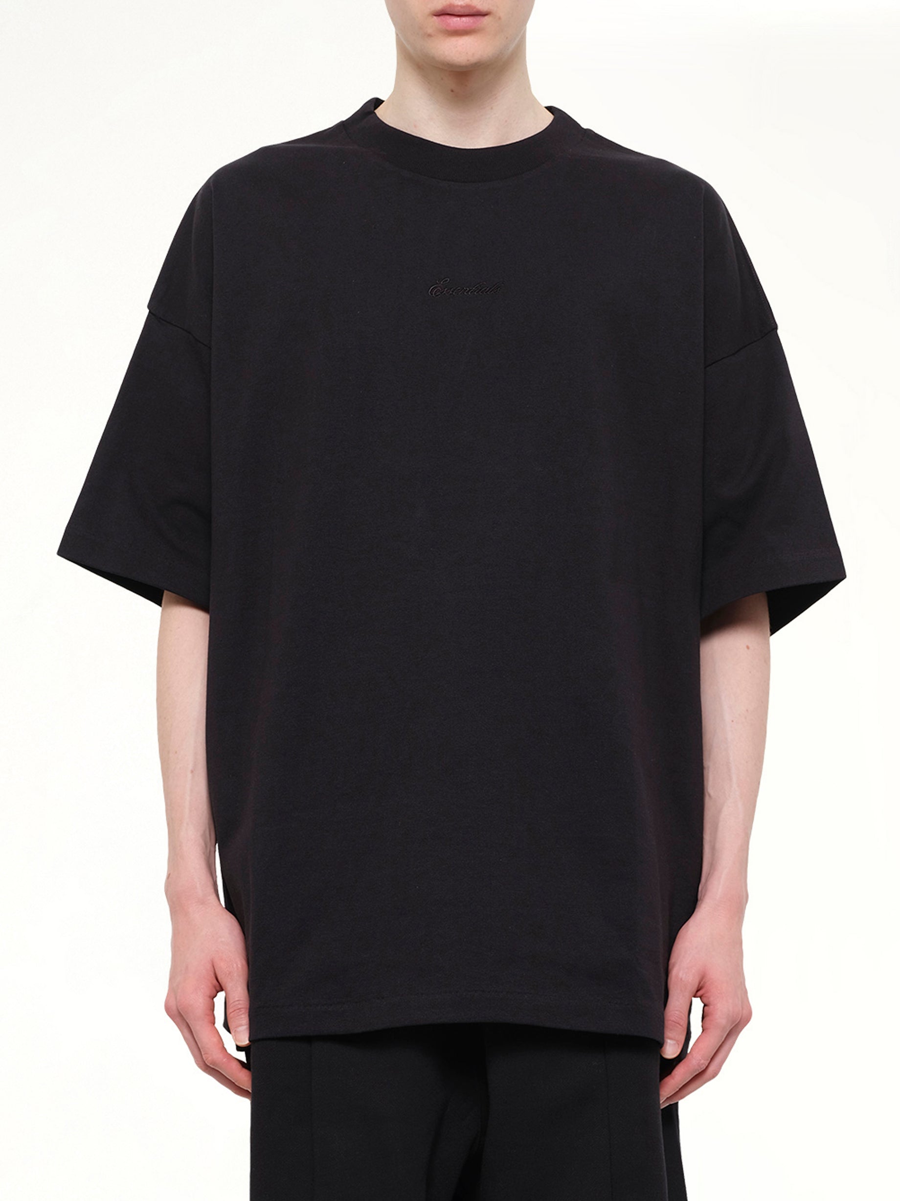 ブラックのシグネチャー90年代ショートスリーブTシャツ