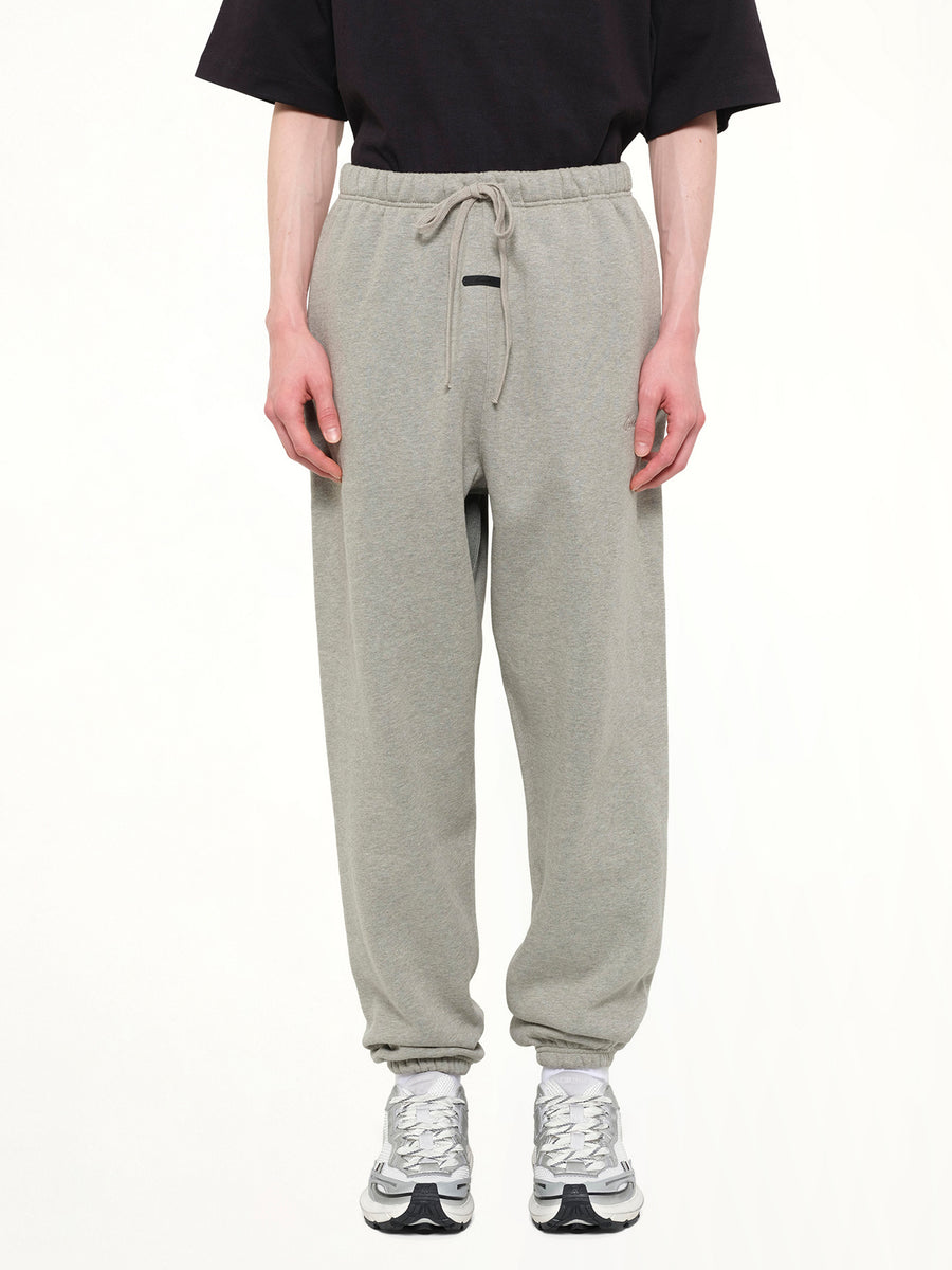 Signature Classic Sweatpant in Concrete Heather
