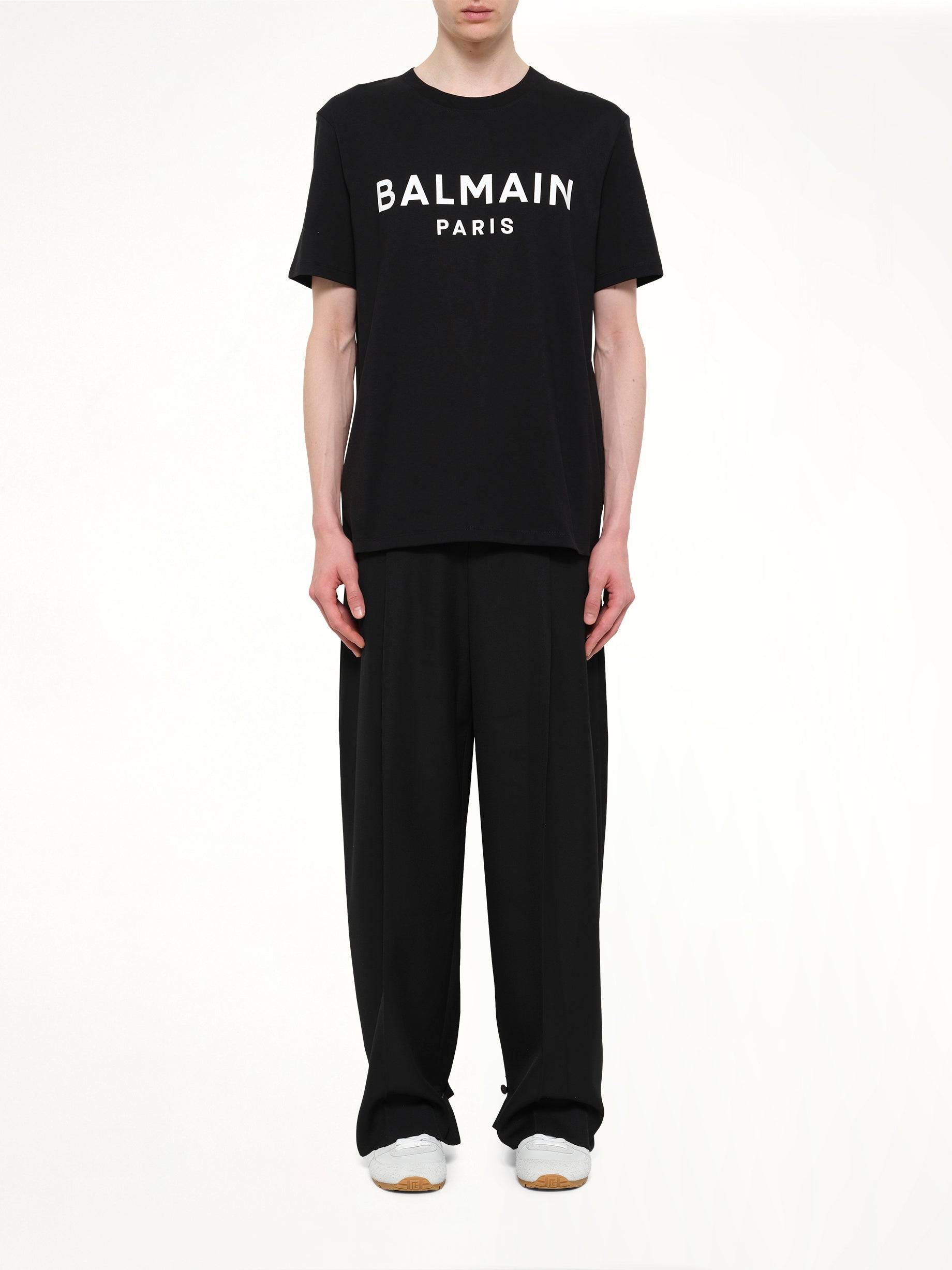 ブラック/ホワイトのバルマンプリントTシャツレギュラーフィット