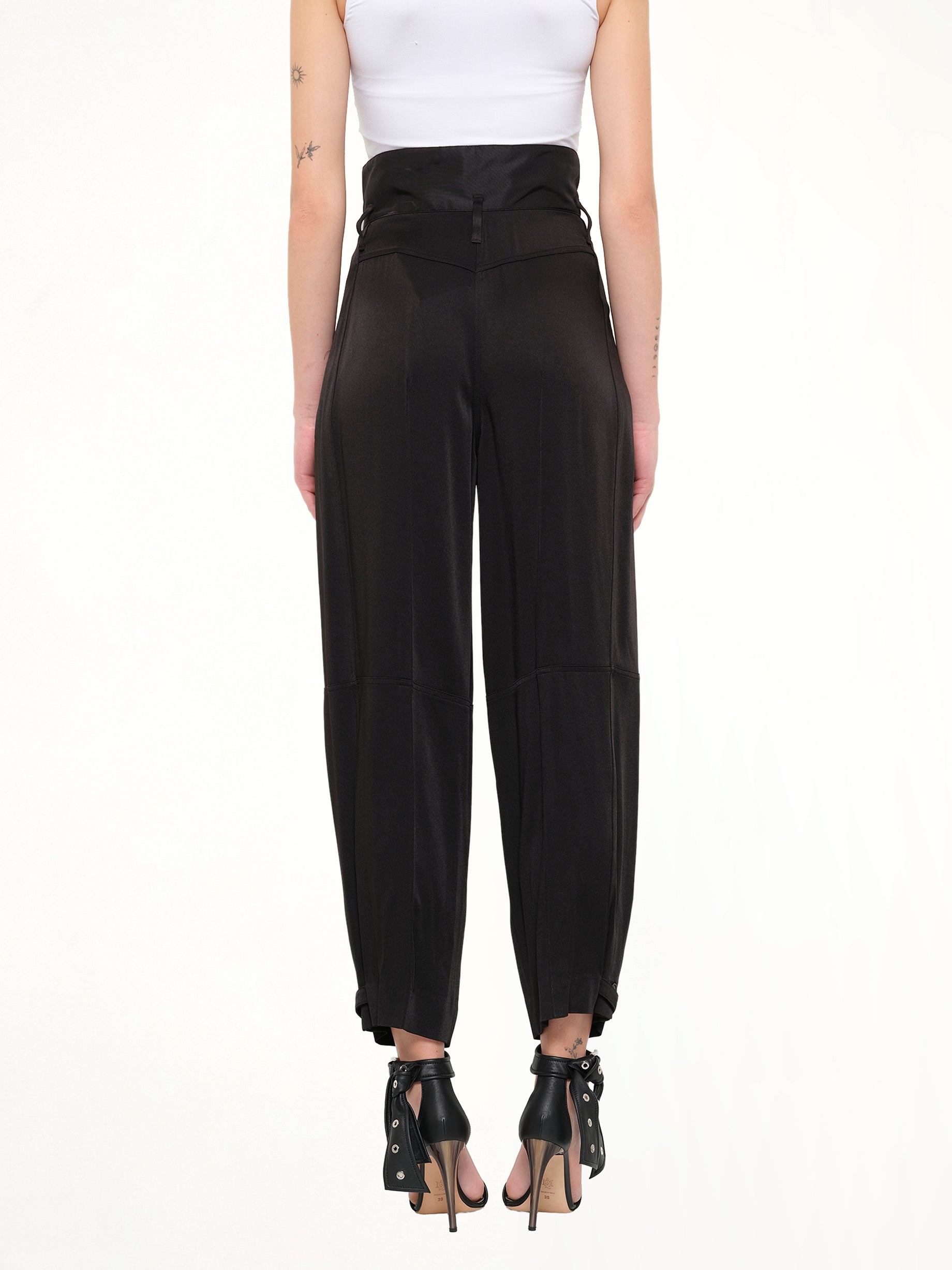 Crepe Envers Fit Pants in Black