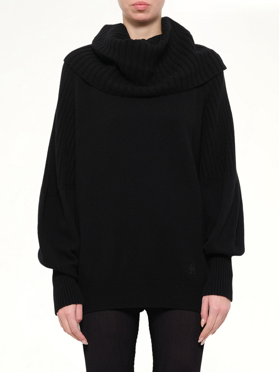 Pullover Sweater in Black