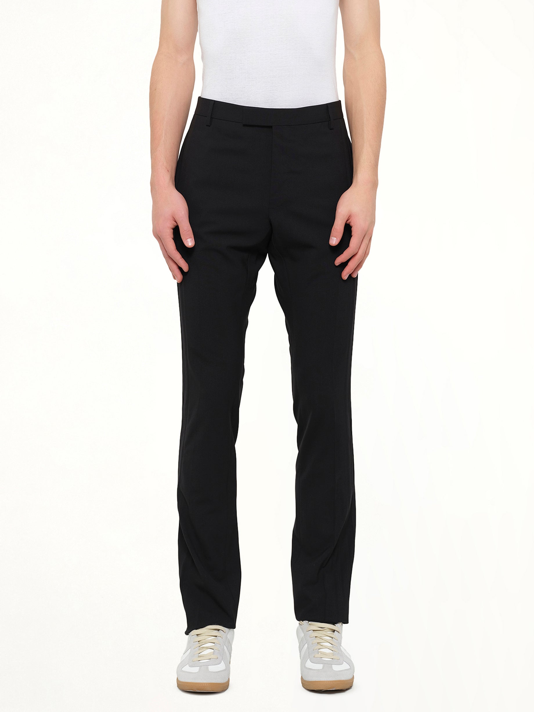 Slimfit Pants in Black