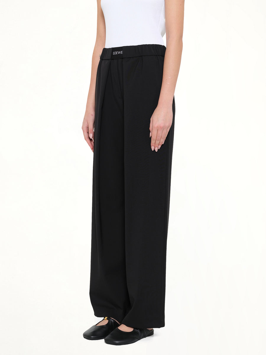 Logo Pleated Trousers in Black