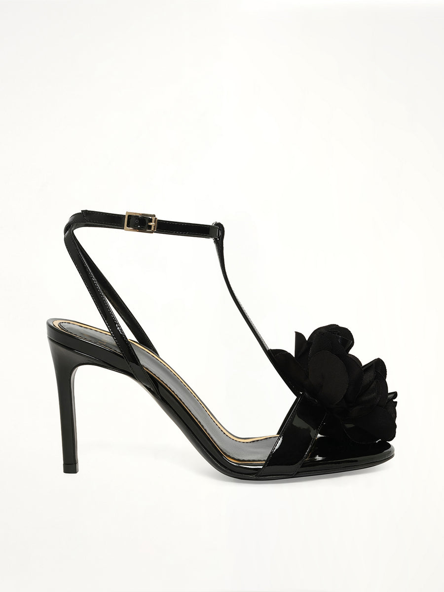 Chain Sandal in Black