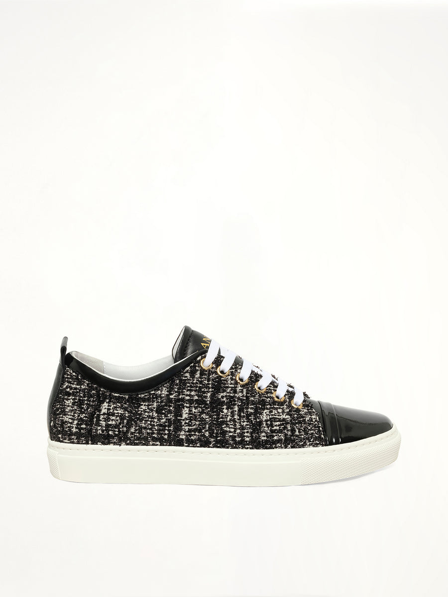 Low Sneaker in Black