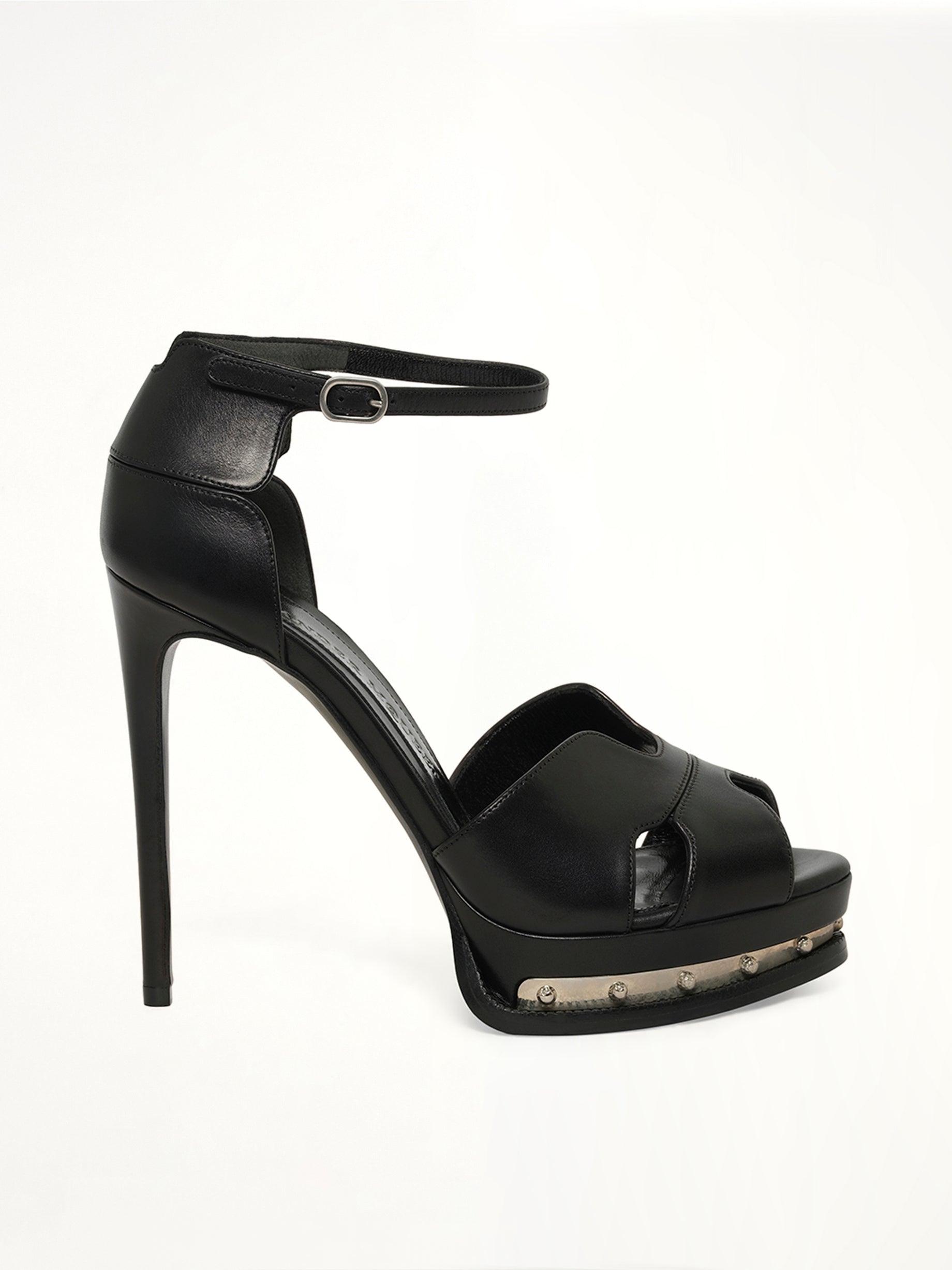 Sandal in Black