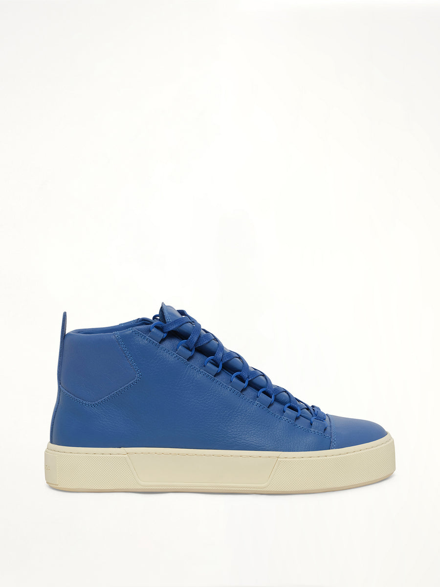 Low Top Sneakers in Blue
