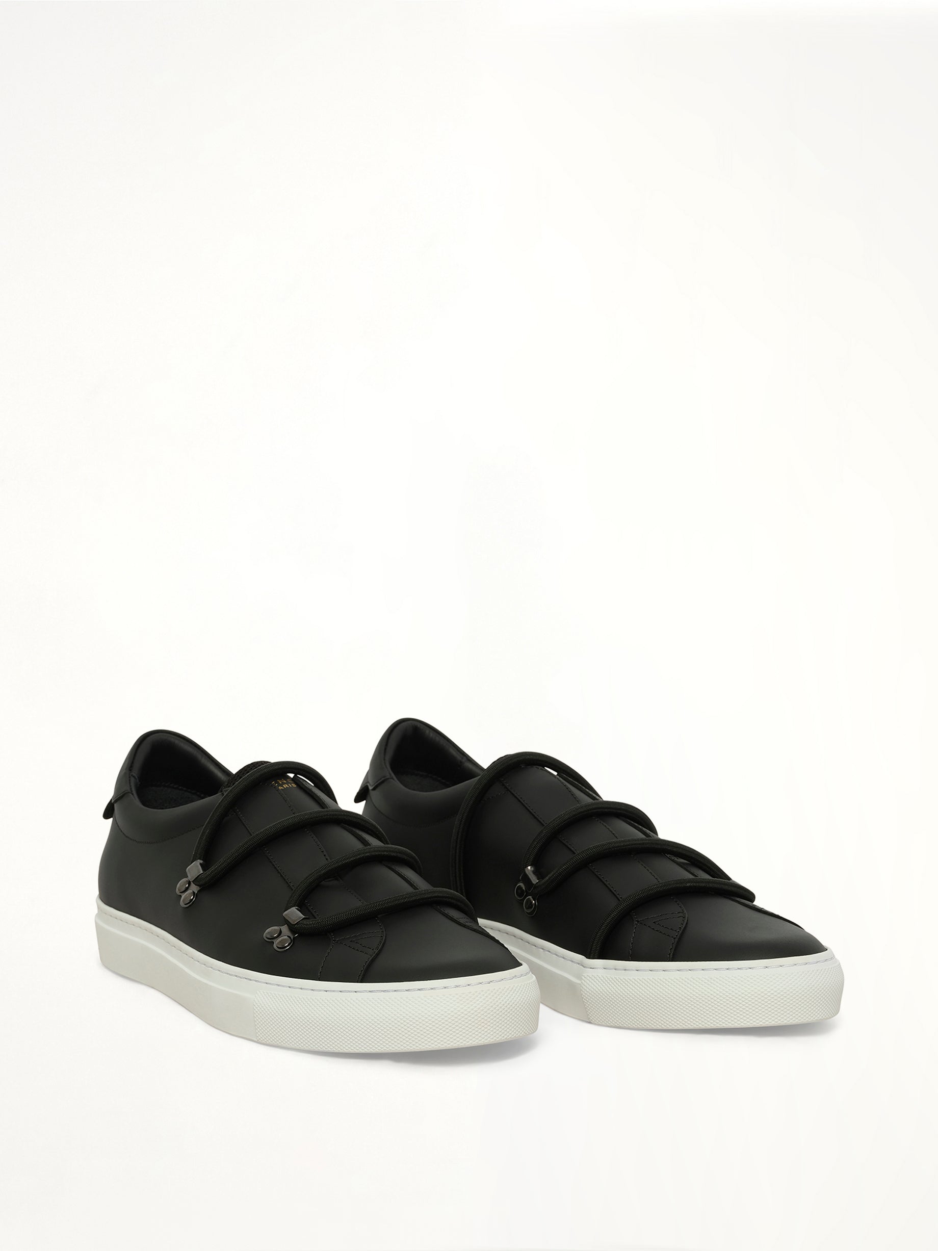 Urban Hike Sneaker in Black