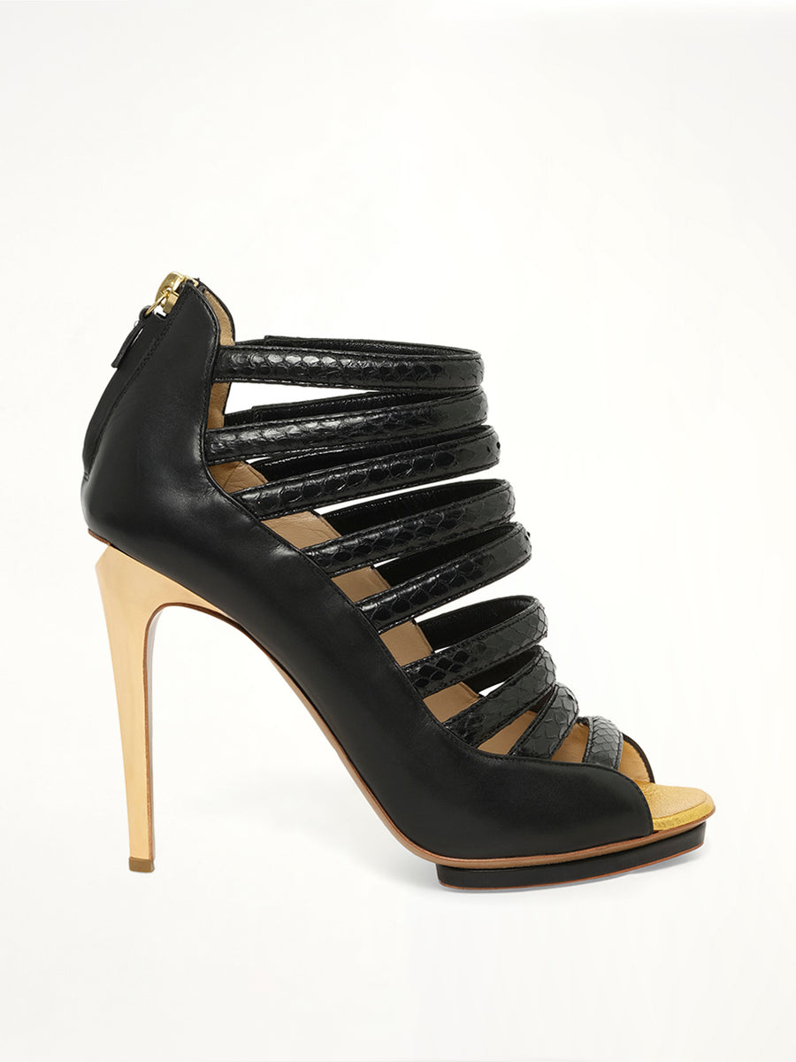 Leather Shoes in Black