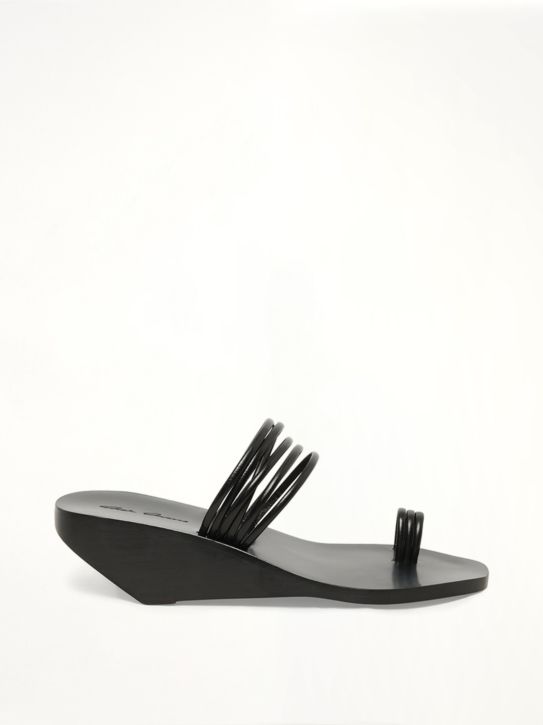 Toe Straps Shoes in Black