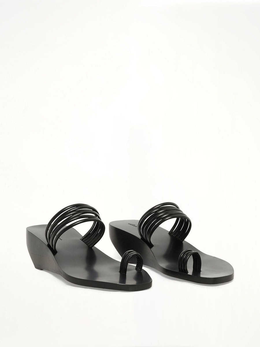 Toe Straps Shoes in Black