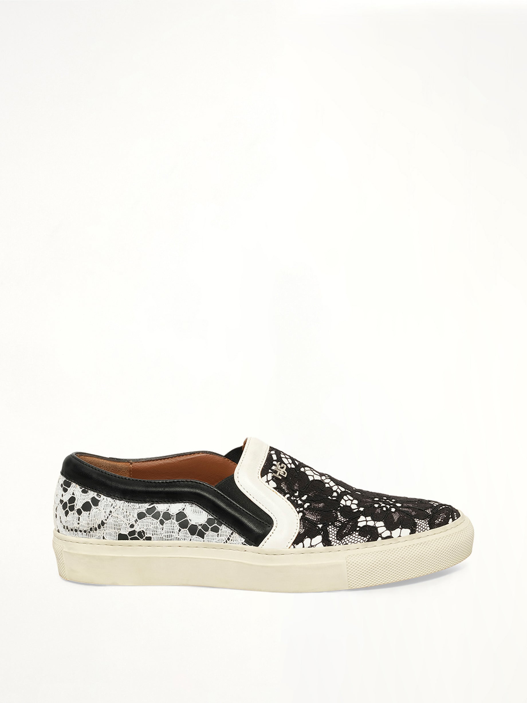Givenchy Low Skate Sneaker in Black