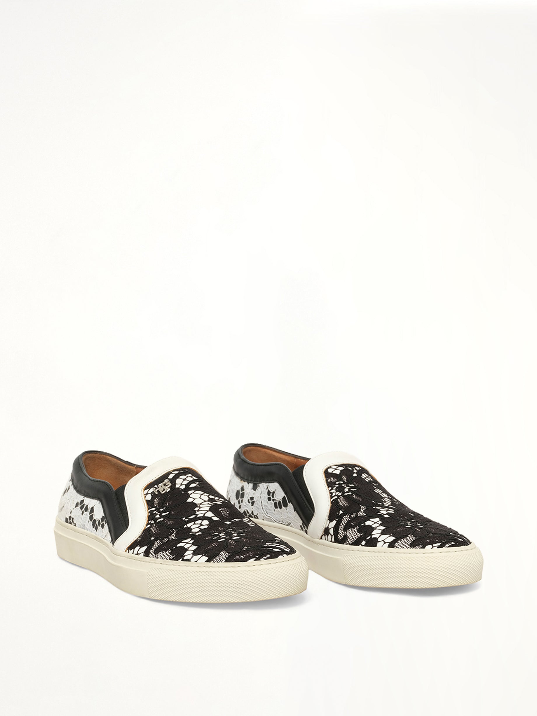 Givenchy Low Skate Sneaker in Black