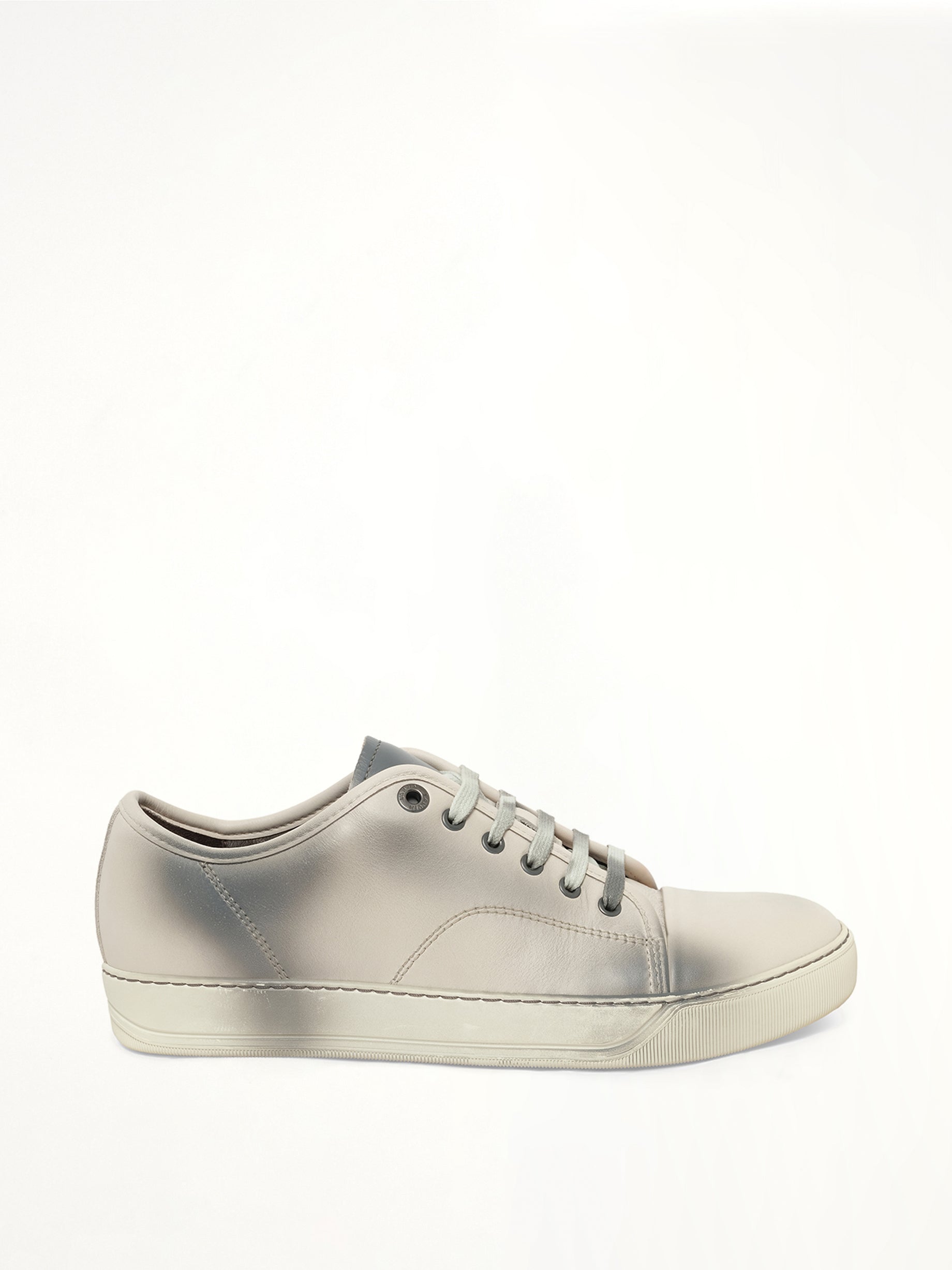 Low Sneaker Spray in Ivory