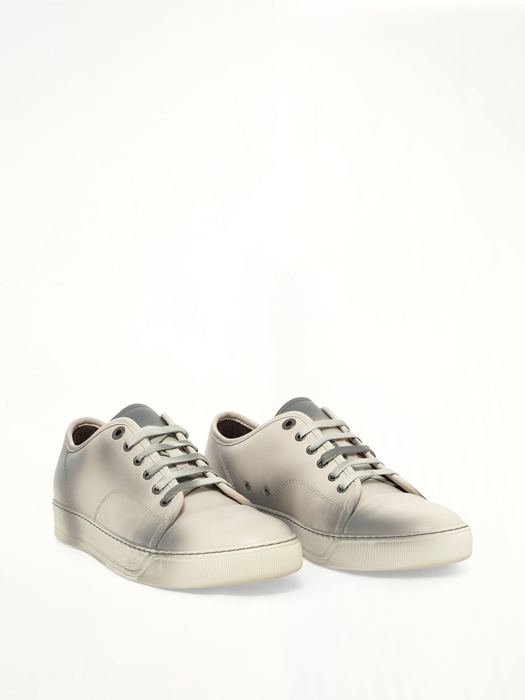Low Sneaker Spray in Ivory