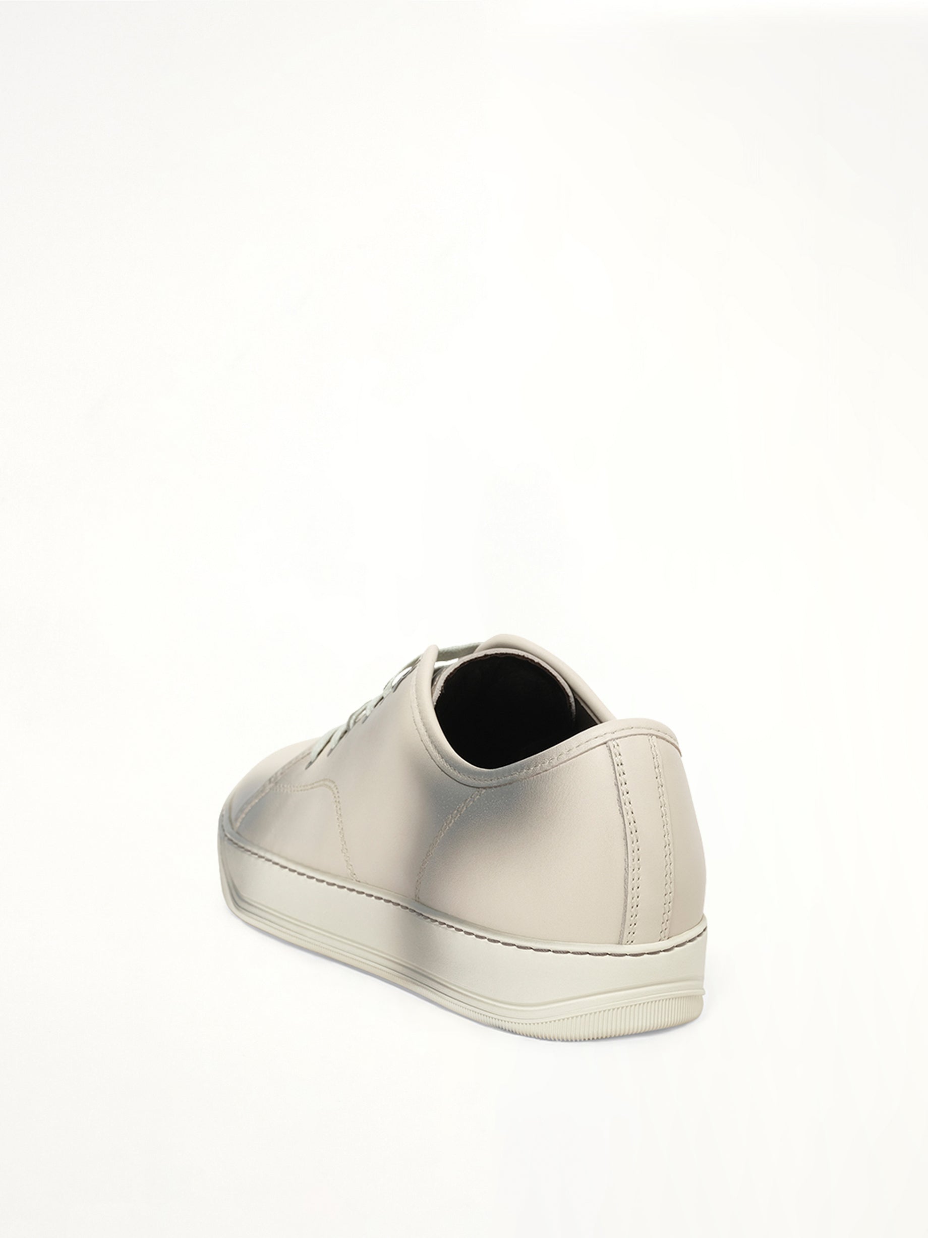 Low Sneaker Spray in Ivory
