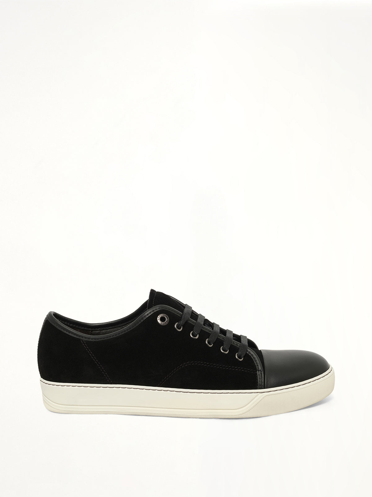 Low Sneaker in Black