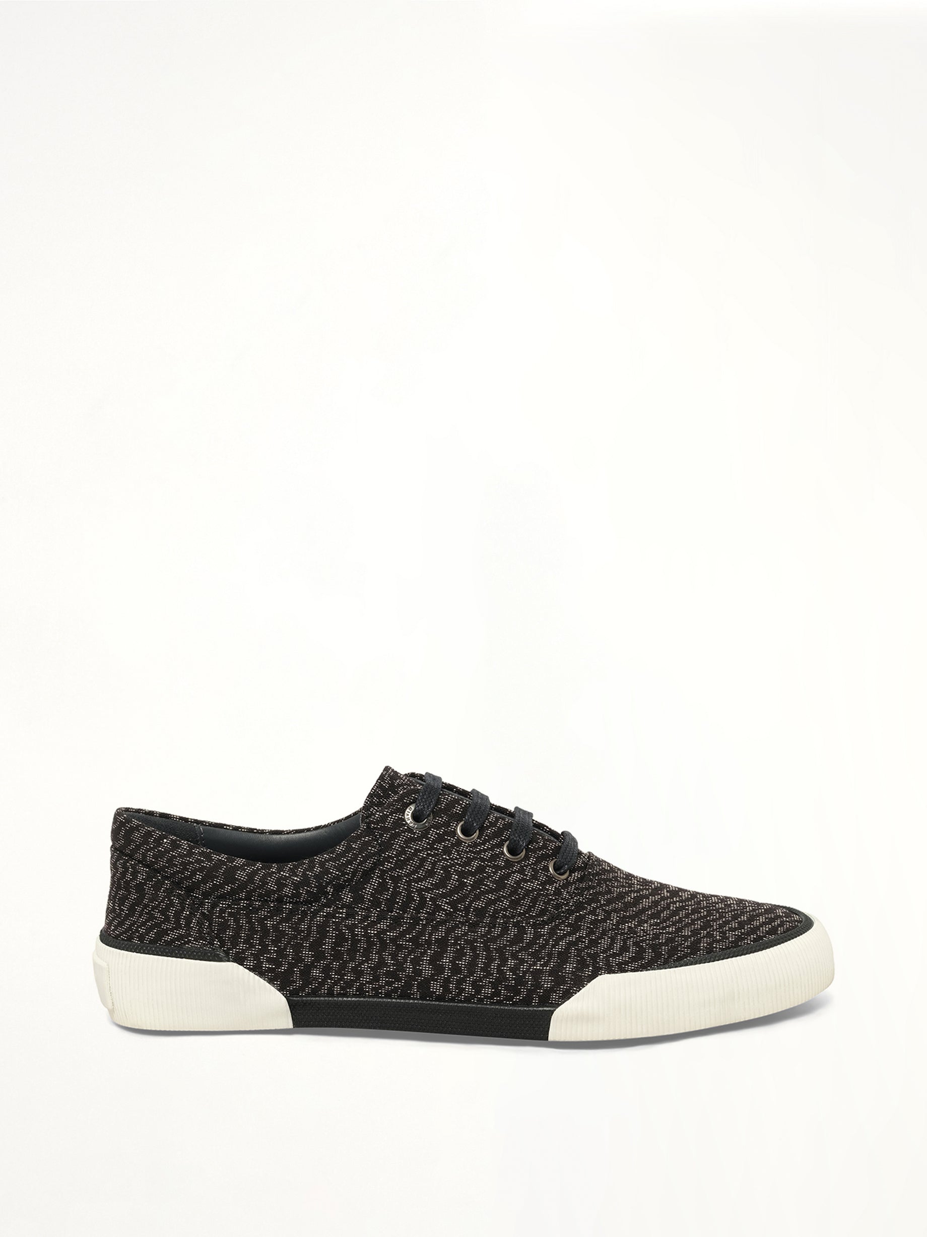 Oxford Sneaker in Black