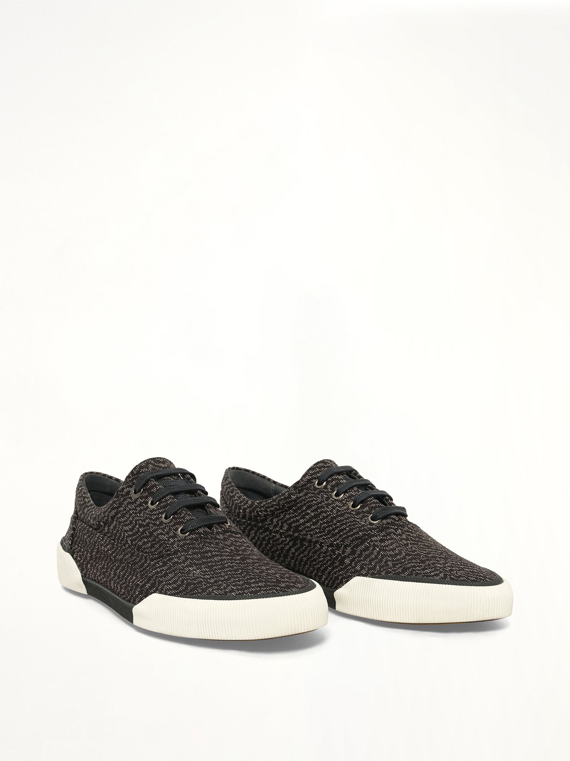 Oxford Sneaker in Black