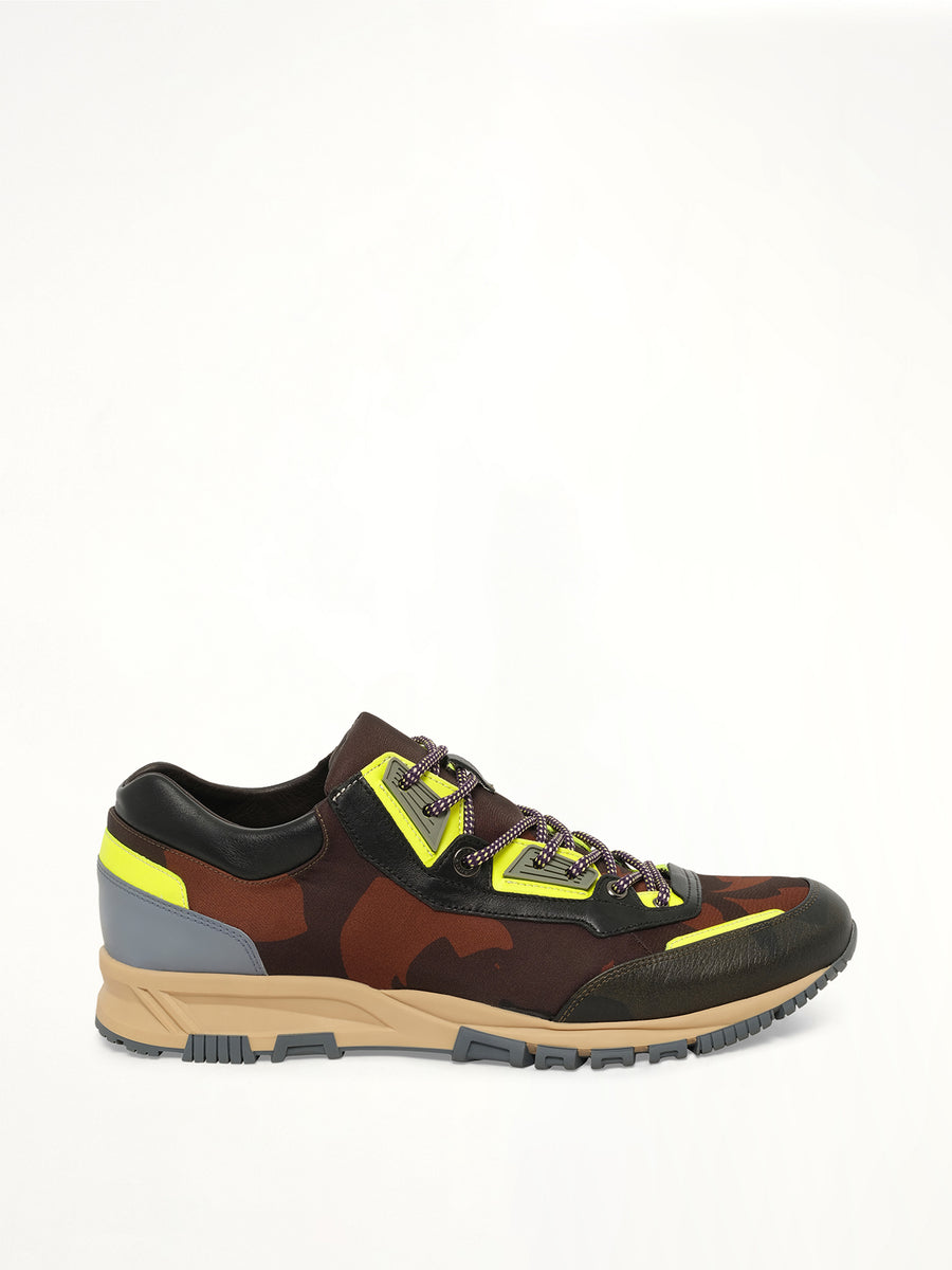 Running in Flower Print in Khaki