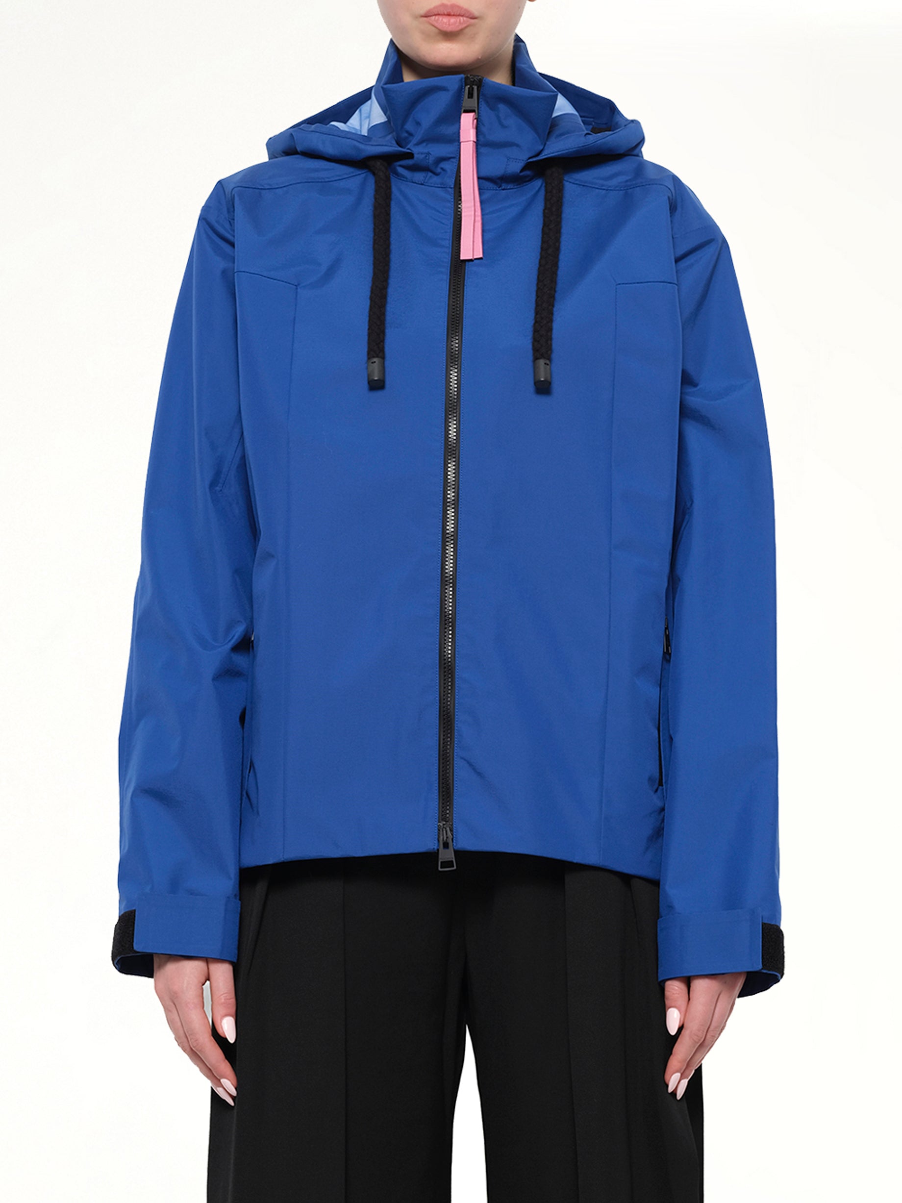 Windbreaker in Sapphire