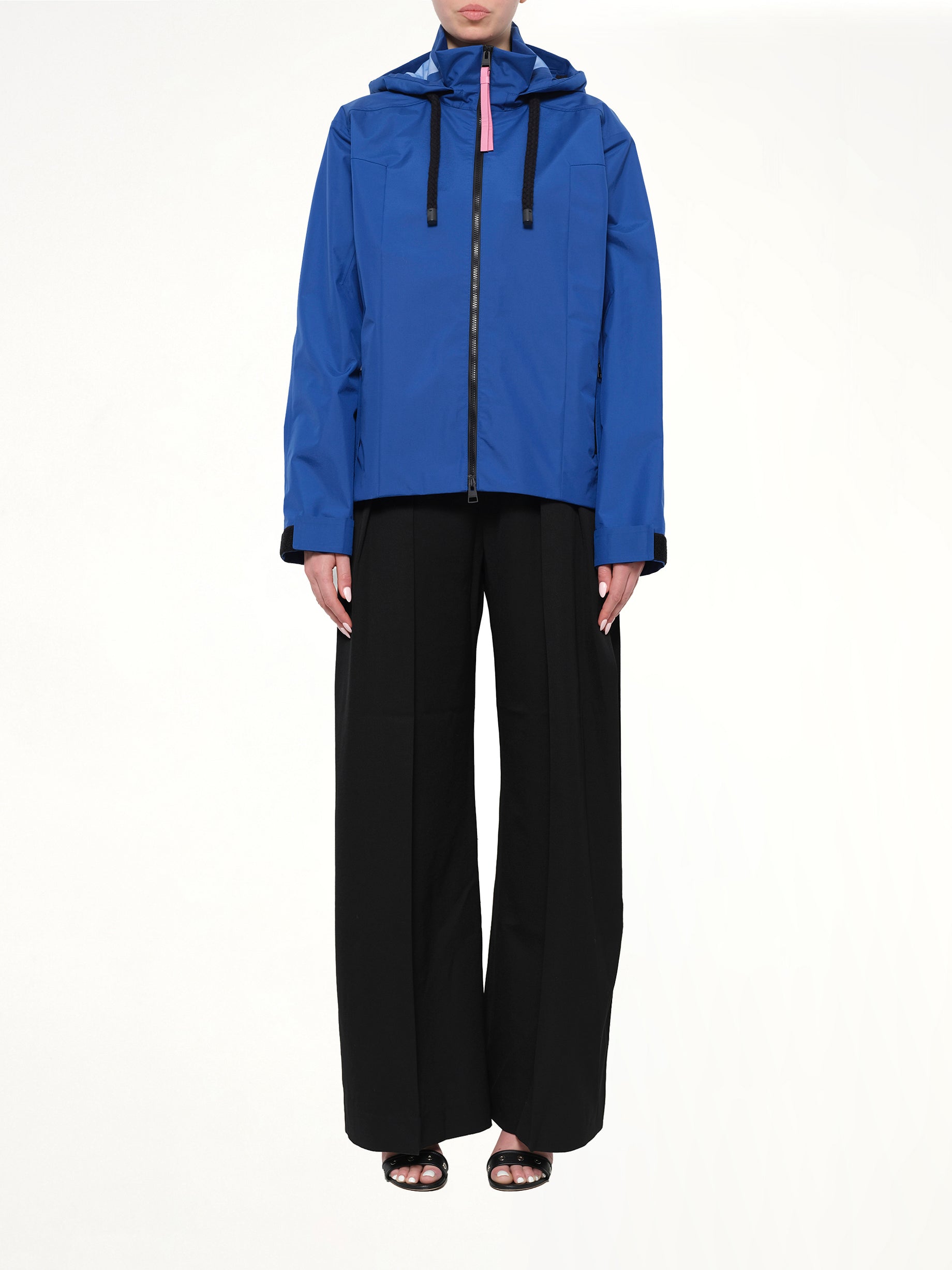 Windbreaker in Sapphire