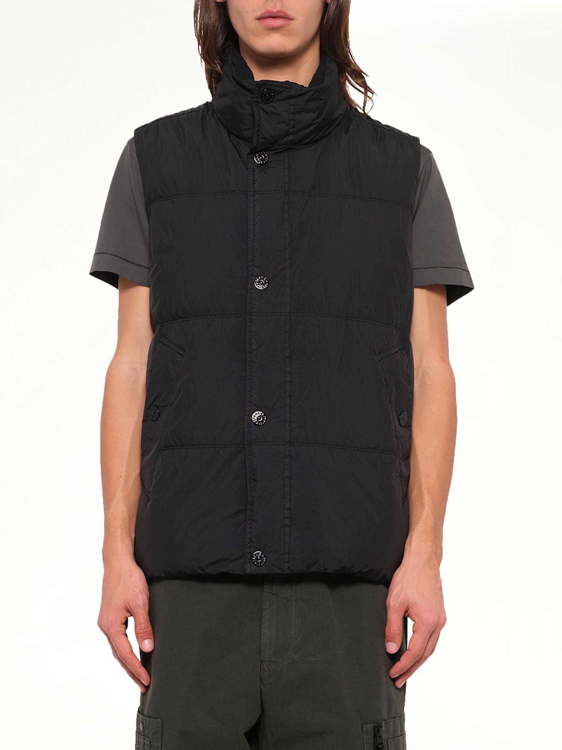 G100010 Crinkle Reps Padded Vest in Black