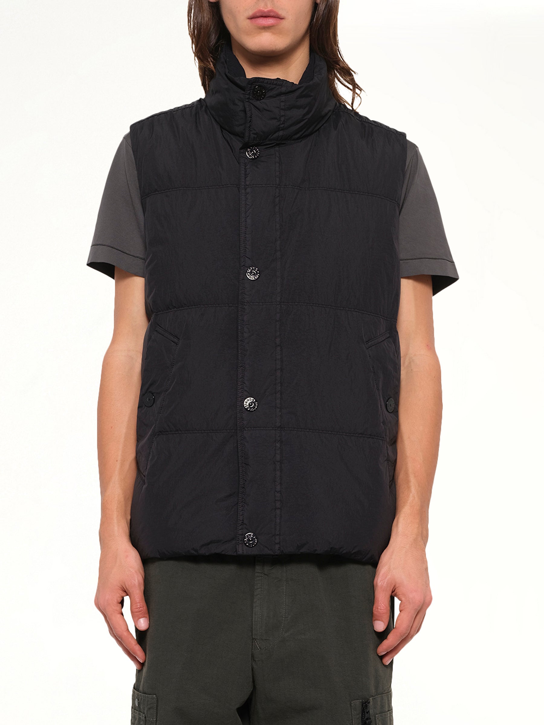 G100010 Crinkle Reps Padded Vest in Black