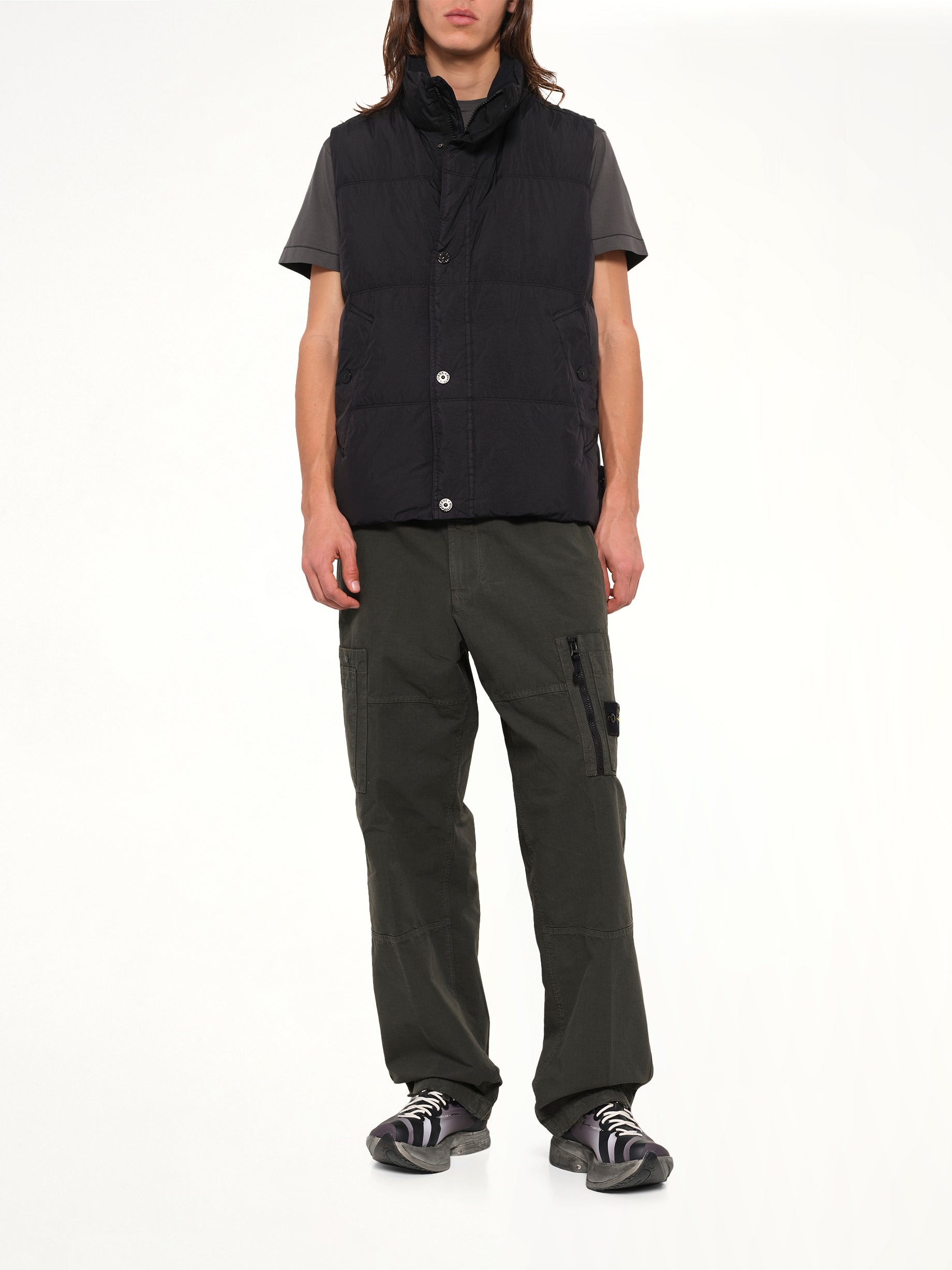 G100010 Crinkle Reps Padded Vest in Black