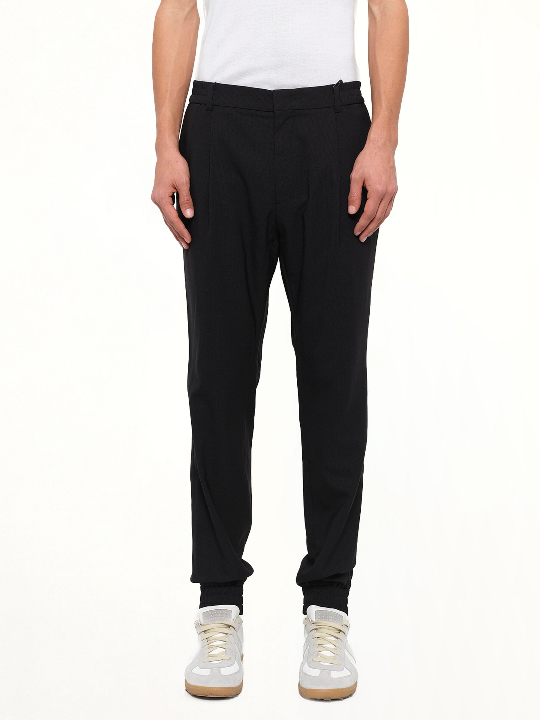 Juunj Pants in Black