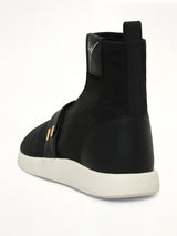 Hunt Sneaker in Black