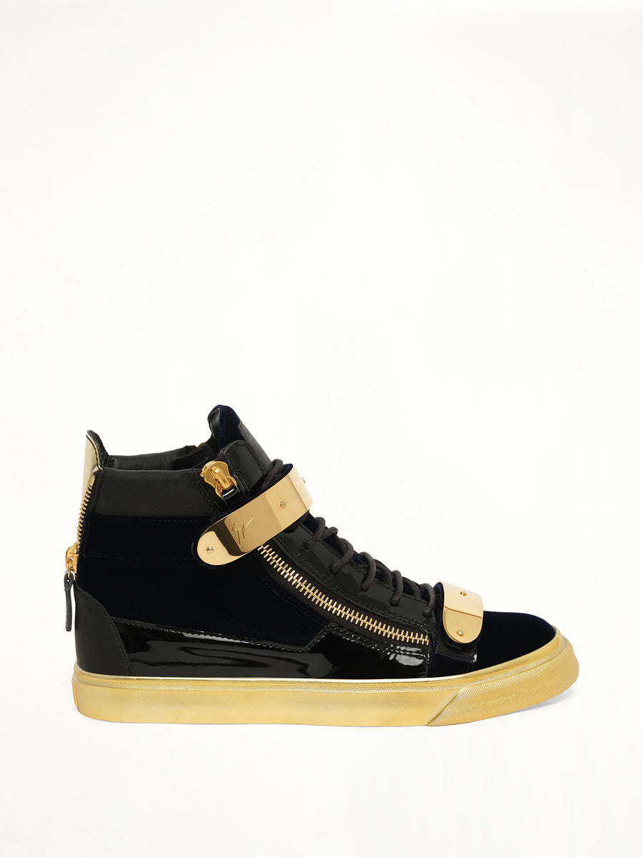Veronica Sneaker in Navy