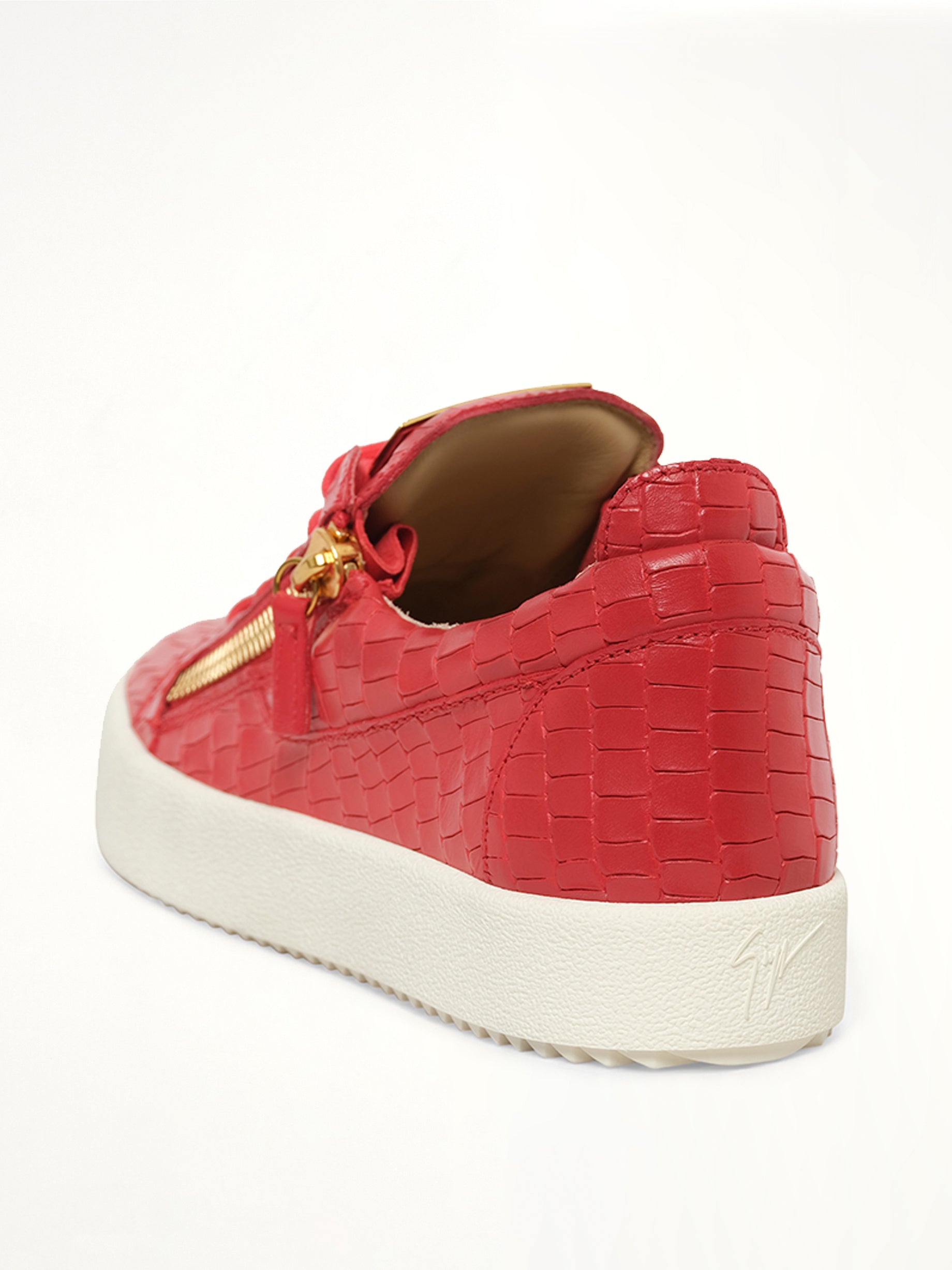 Zayn Fiamma in Red