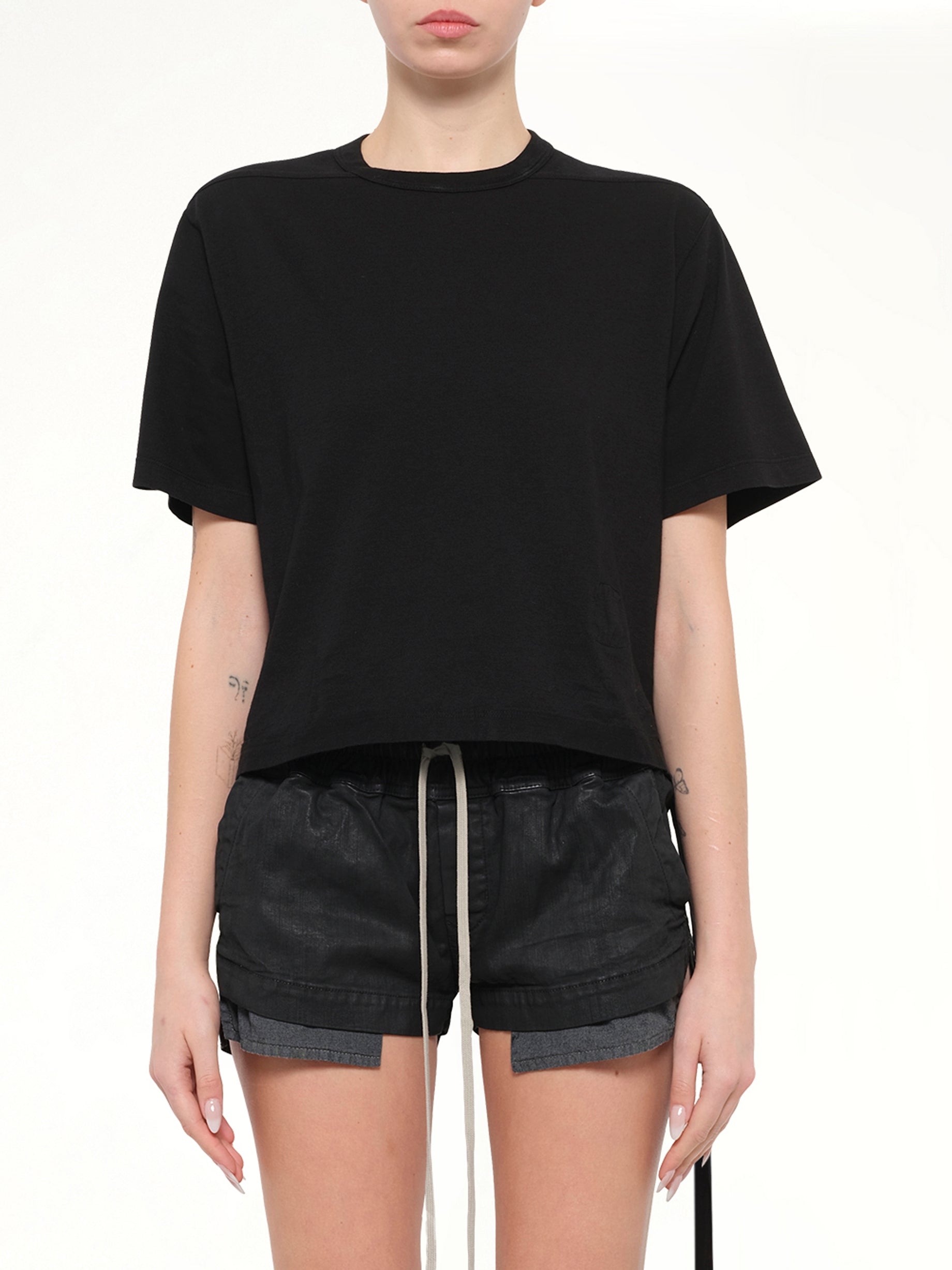 Basic SS T-Shirt in Black