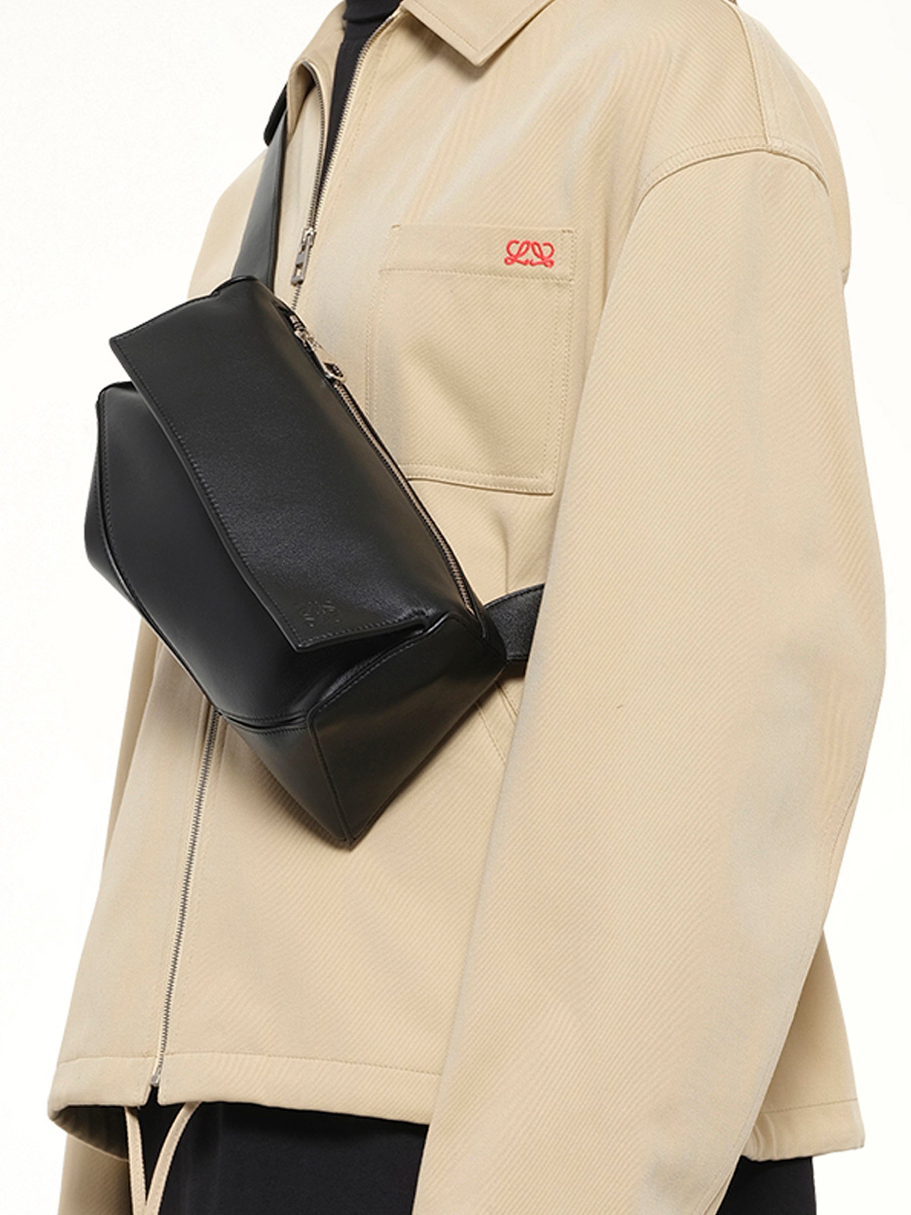 Puzzle Featherlight Sling Bag in Black