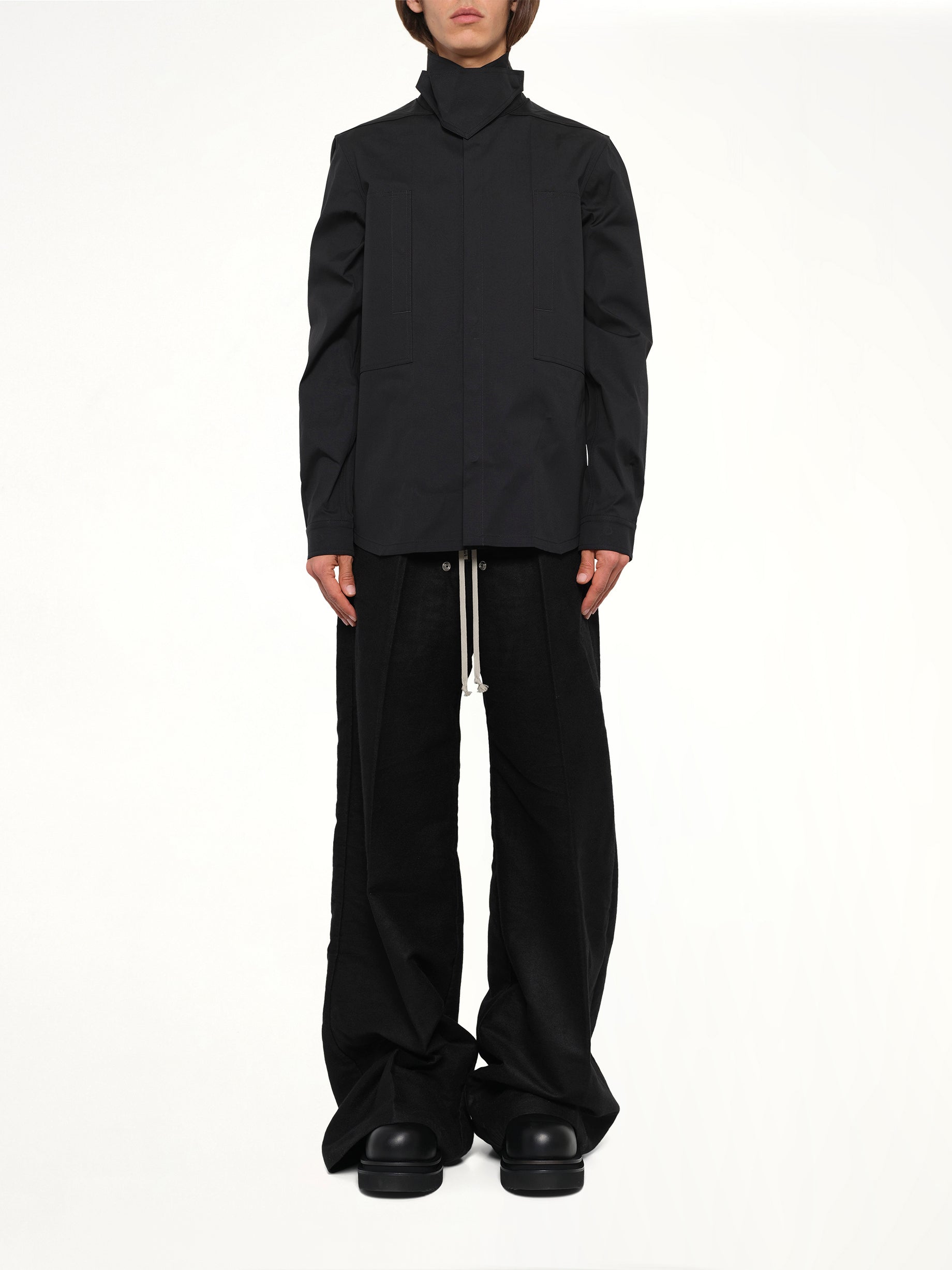 Tower Outershirt in Black